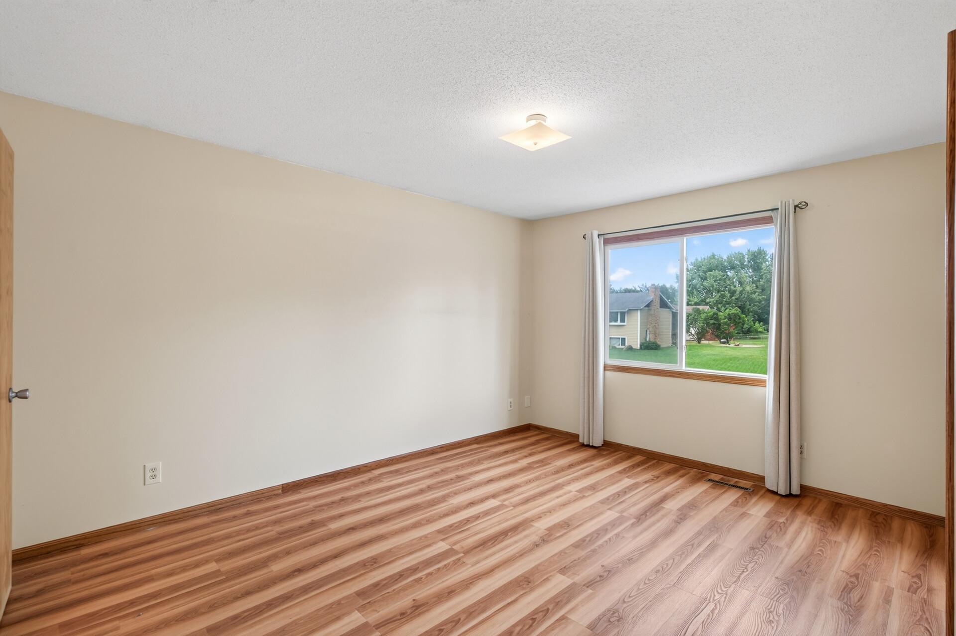 View of Residential at 14326 Park Avenue, Burnsville MN 55337, Burnsville (16 of 28) - Mike Wilen | Minnesota Team Real Estate