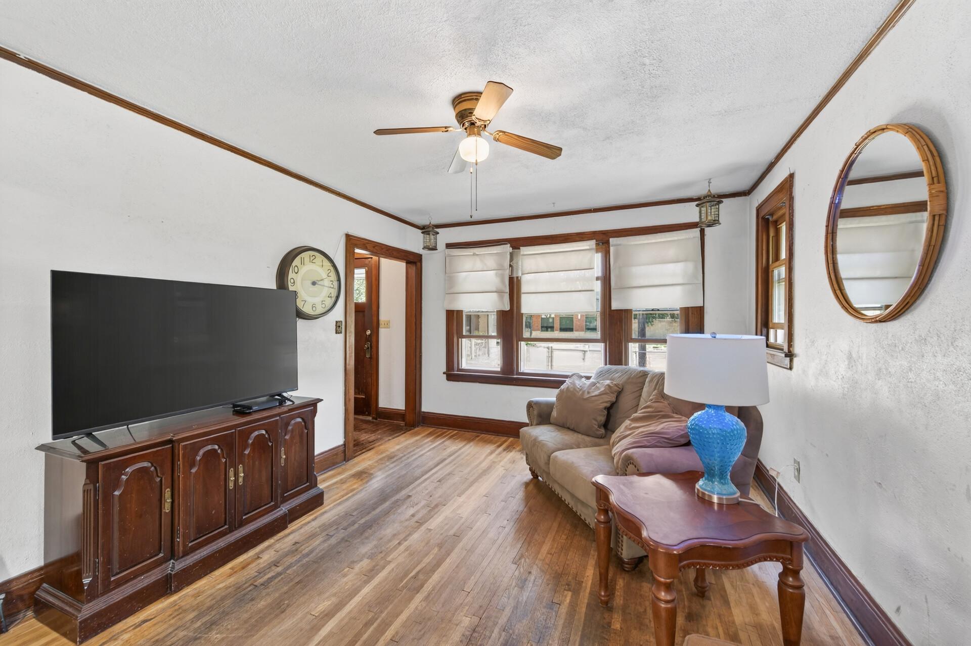 View of Residential at 1461 7th Street, Saint Paul MN 55102, Saint Paul (8 of 36) - Mike Wilen | Minnesota Team Real Estate