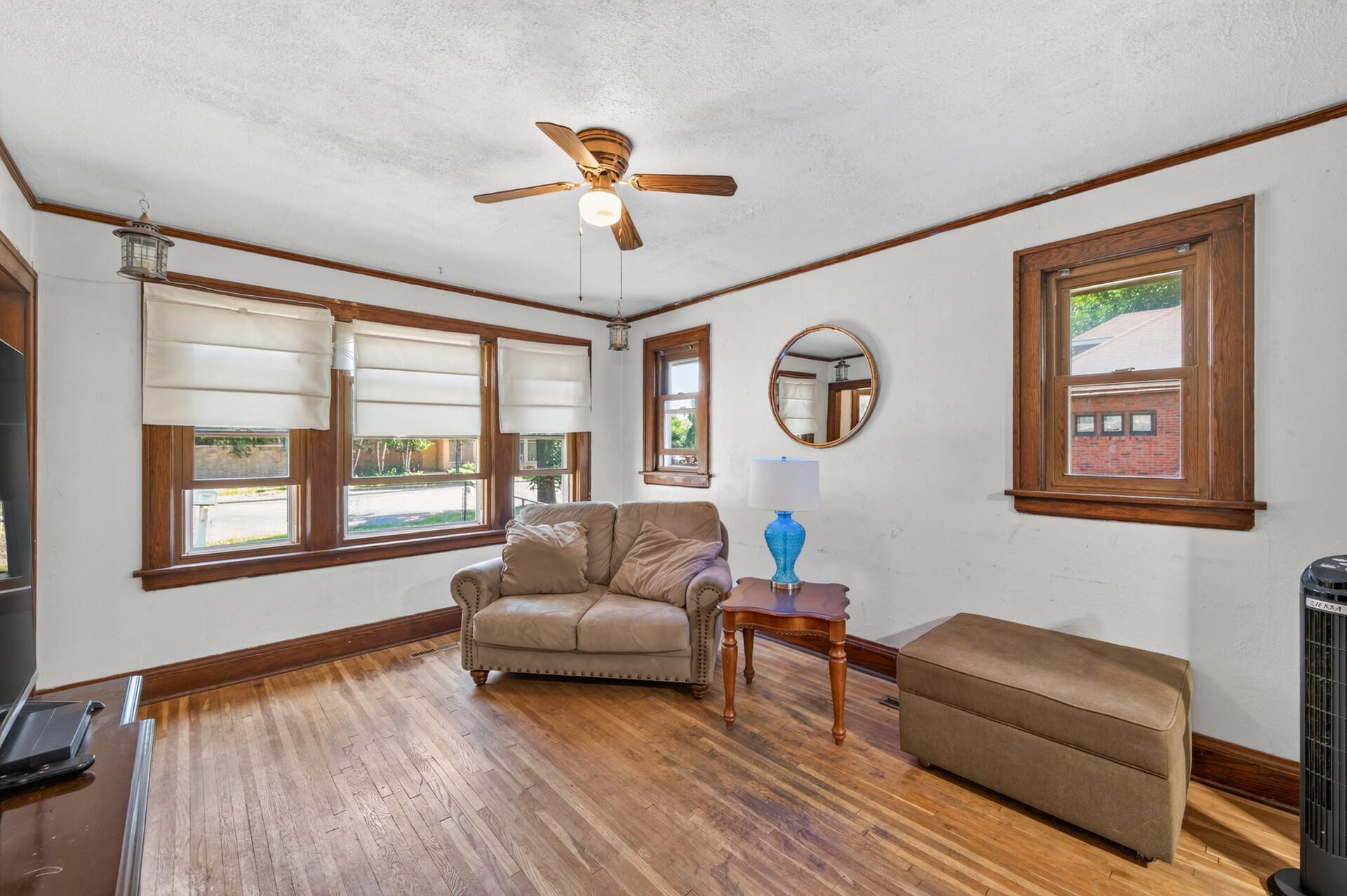 View of Residential at 1461 7th Street, Saint Paul MN 55102, Saint Paul (7 of 36) - Mike Wilen | Minnesota Team Real Estate