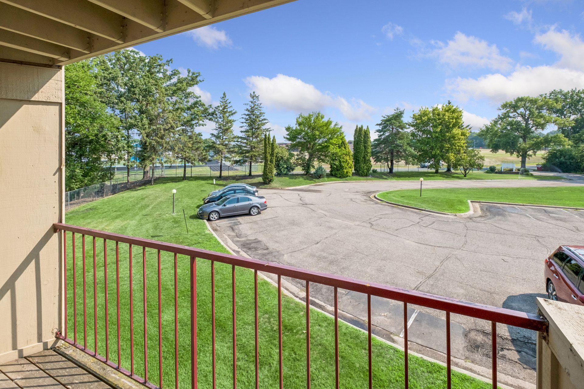 View of Residential at 4009 Heritage Hills Drive #207, Bloomington MN 55437, Bloomington (31 of 39) - Mike Wilen | Minnesota Team Real Estate