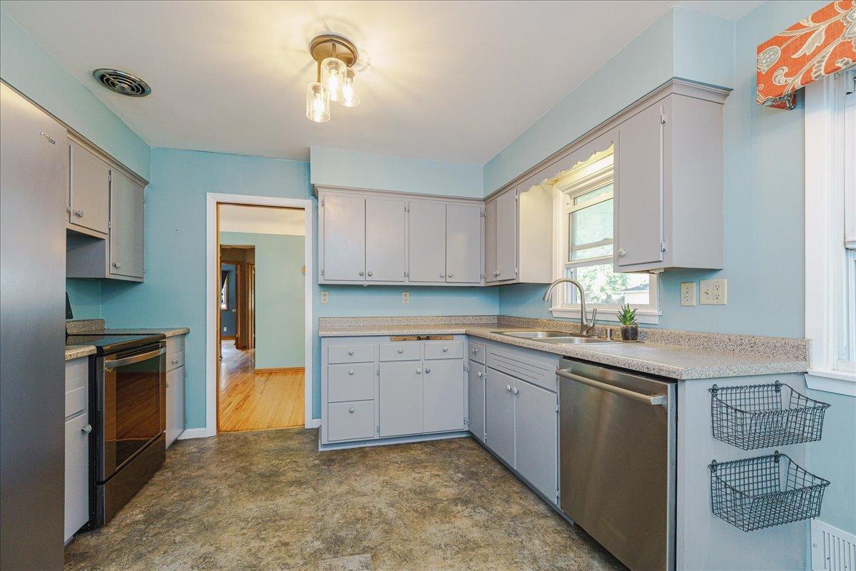 View of Residential at 12692 Monterey Avenue, Savage MN 55378, Savage (10 of 24) - Mike Wilen | Minnesota Team Real Estate