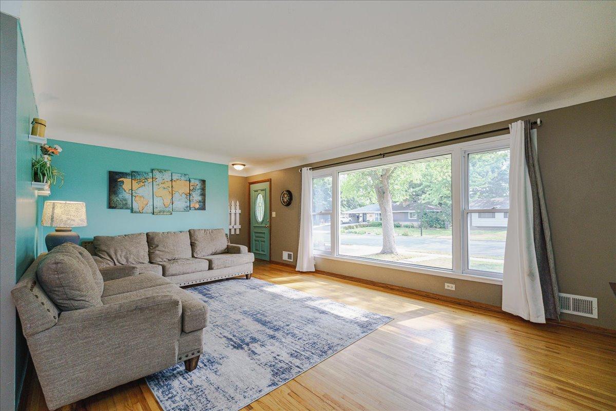 View of Residential at 12692 Monterey Avenue, Savage MN 55378, Savage (8 of 24) - Mike Wilen | Minnesota Team Real Estate