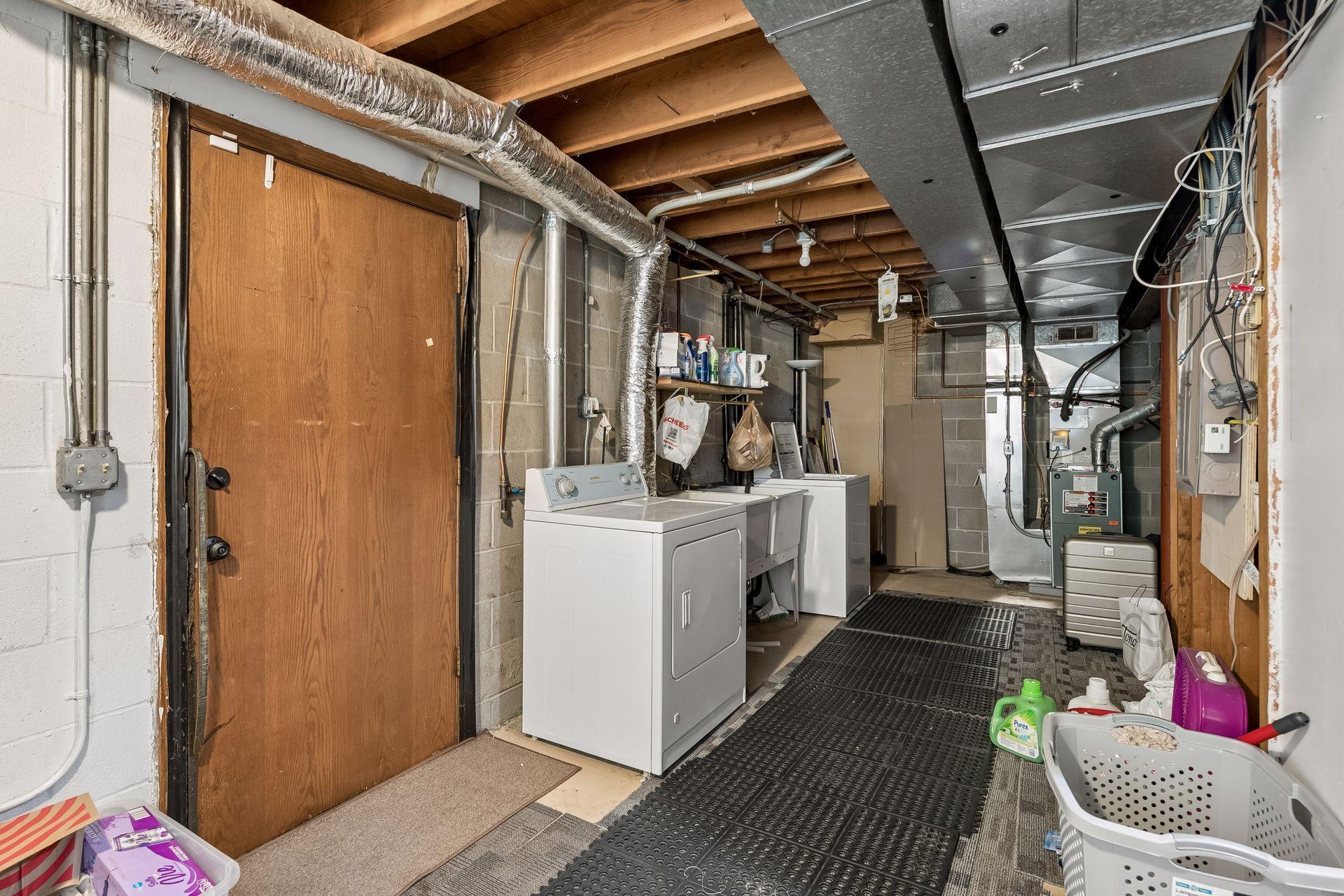 View of Residential Income at 5945 Xerxes Avenue, Minneapolis MN 55410, Minneapolis (46 of 50) - Mike Wilen | Minnesota Team Real Estate