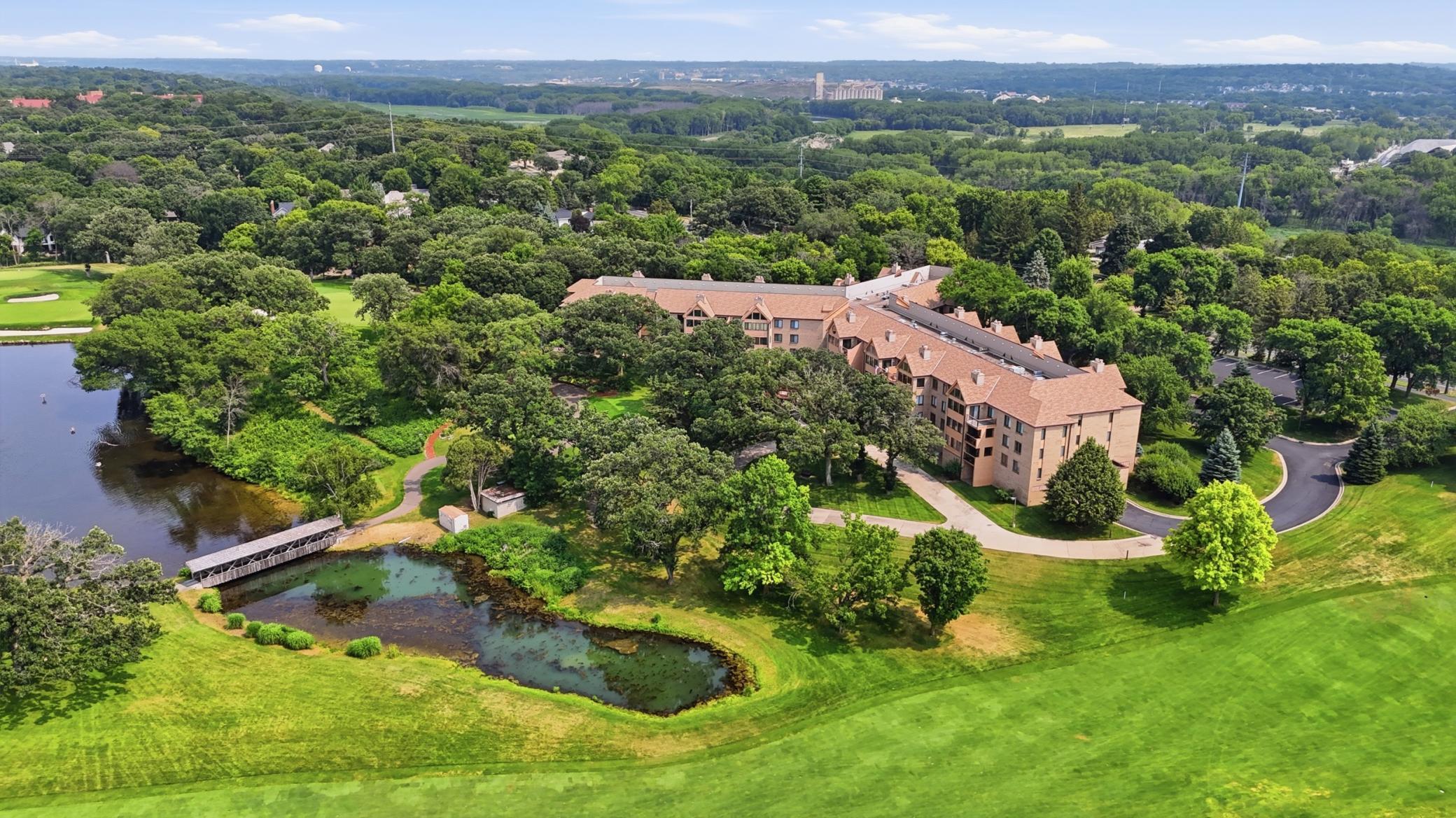 View of Residential at 6100 Auto Club Road #305, Bloomington MN 55438, Bloomington (41 of 43) - Mike Wilen | Minnesota Team Real Estate