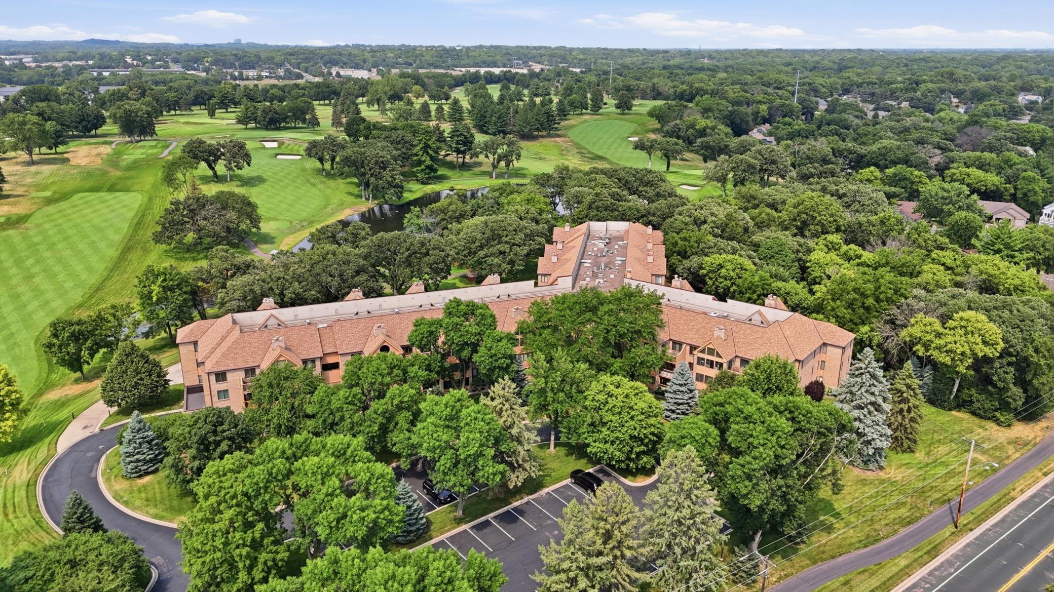 View of Residential at 6100 Auto Club Road #305, Bloomington MN 55438, Bloomington (39 of 43) - Mike Wilen | Minnesota Team Real Estate