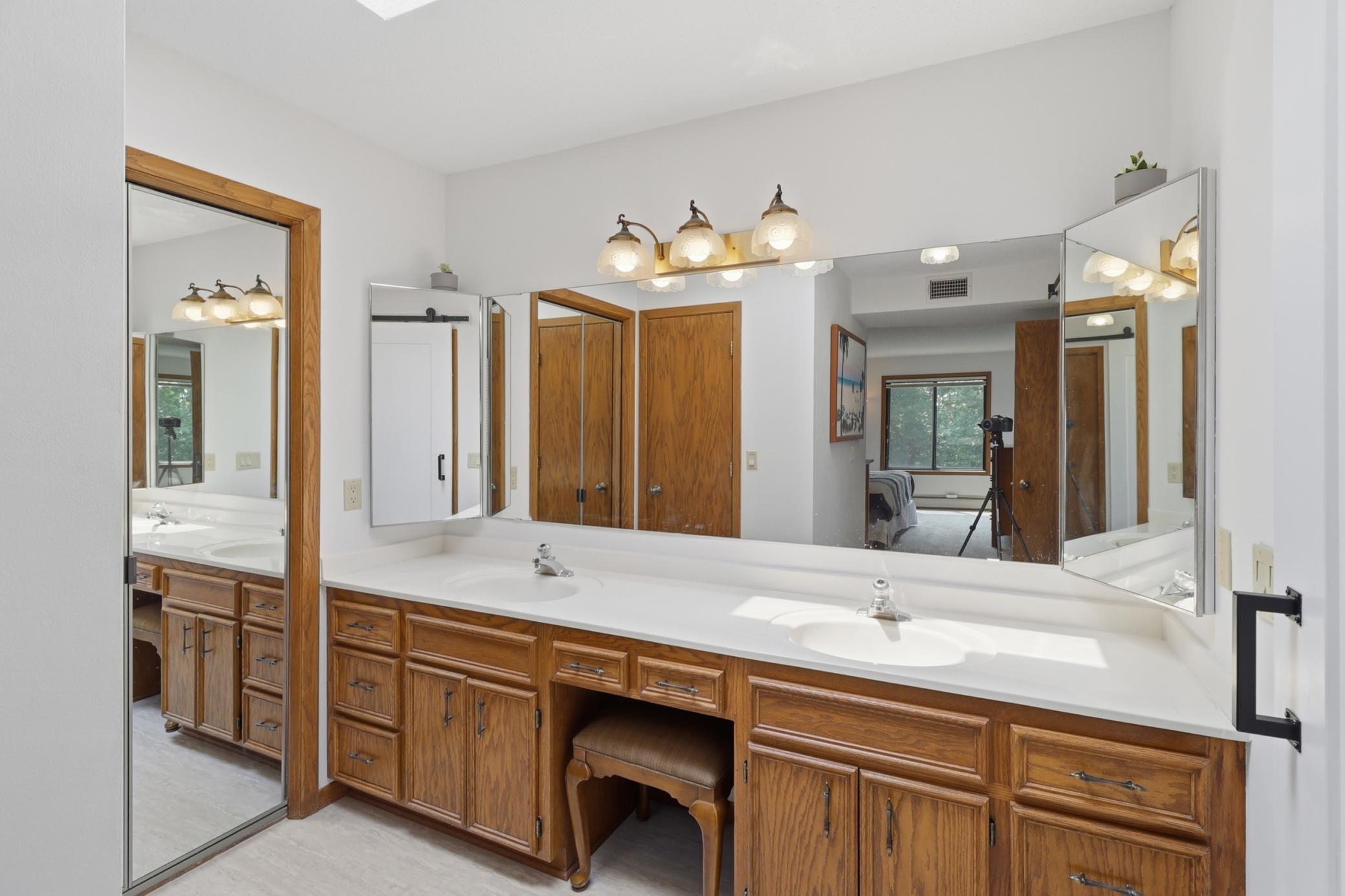 View of Residential at 6100 Auto Club Road #305, Bloomington MN 55438, Bloomington (17 of 43) - Mike Wilen | Minnesota Team Real Estate