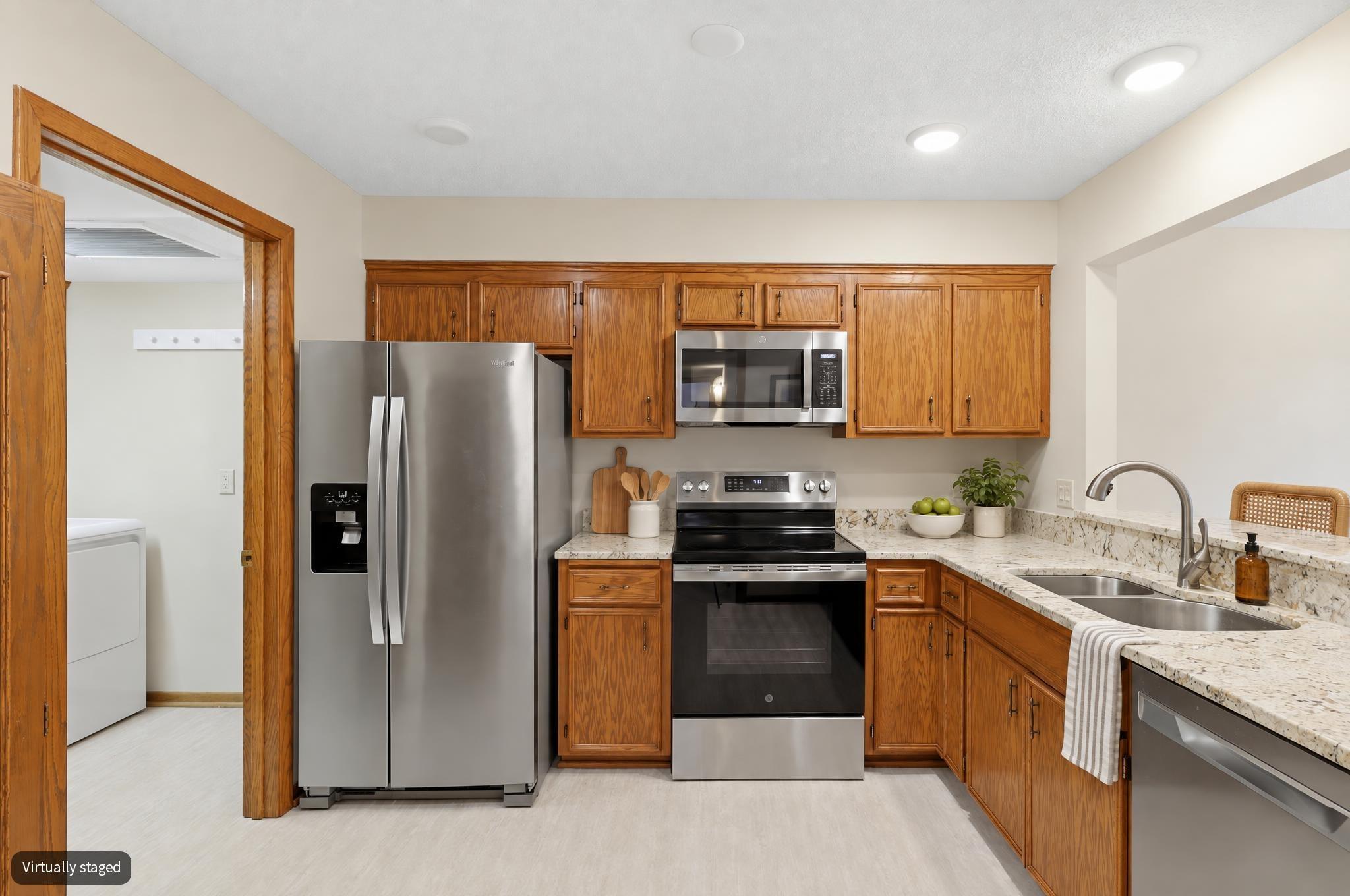 View of Residential at 6100 Auto Club Road #305, Bloomington MN 55438, Bloomington (7 of 41) - Mike Wilen | Minnesota Team Real Estate