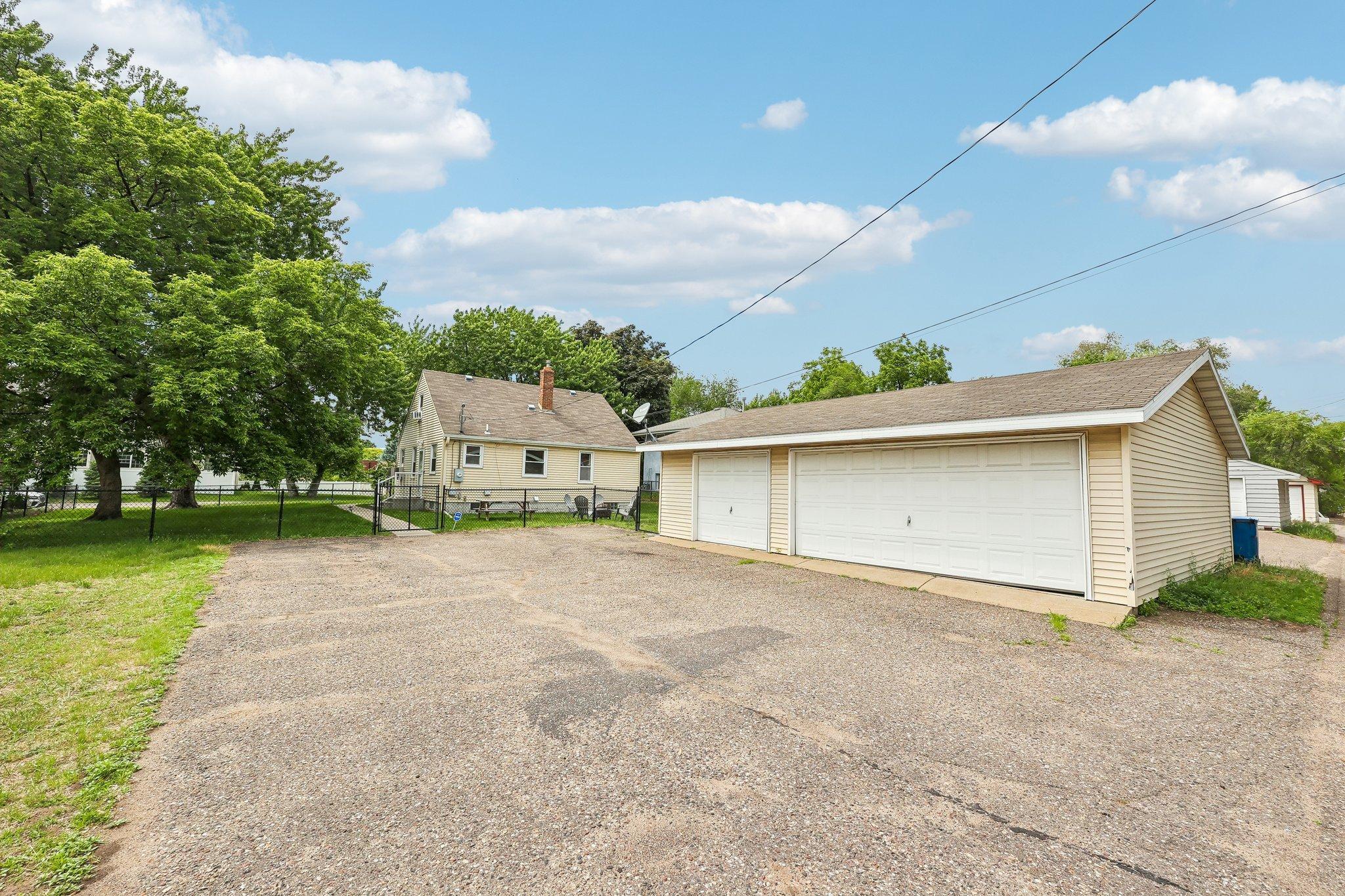 View of Residential at 5323 4th Street, Fridley MN 55421, Fridley (34 of 36) - Mike Wilen | Minnesota Team Real Estate