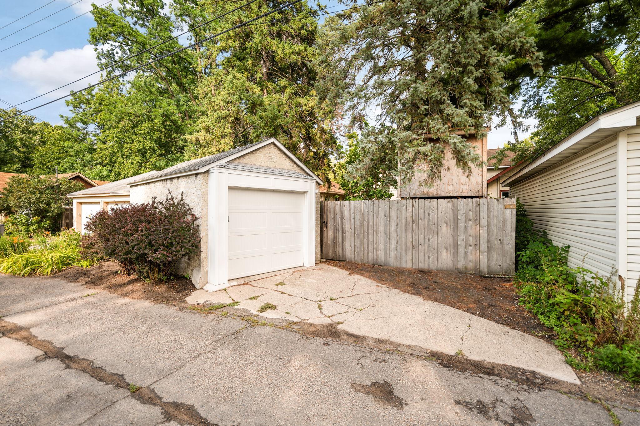 View of Residential at 2410 35th Avenue, Minneapolis MN 55406, Minneapolis (58 of 74) - Mike Wilen | Minnesota Team Real Estate