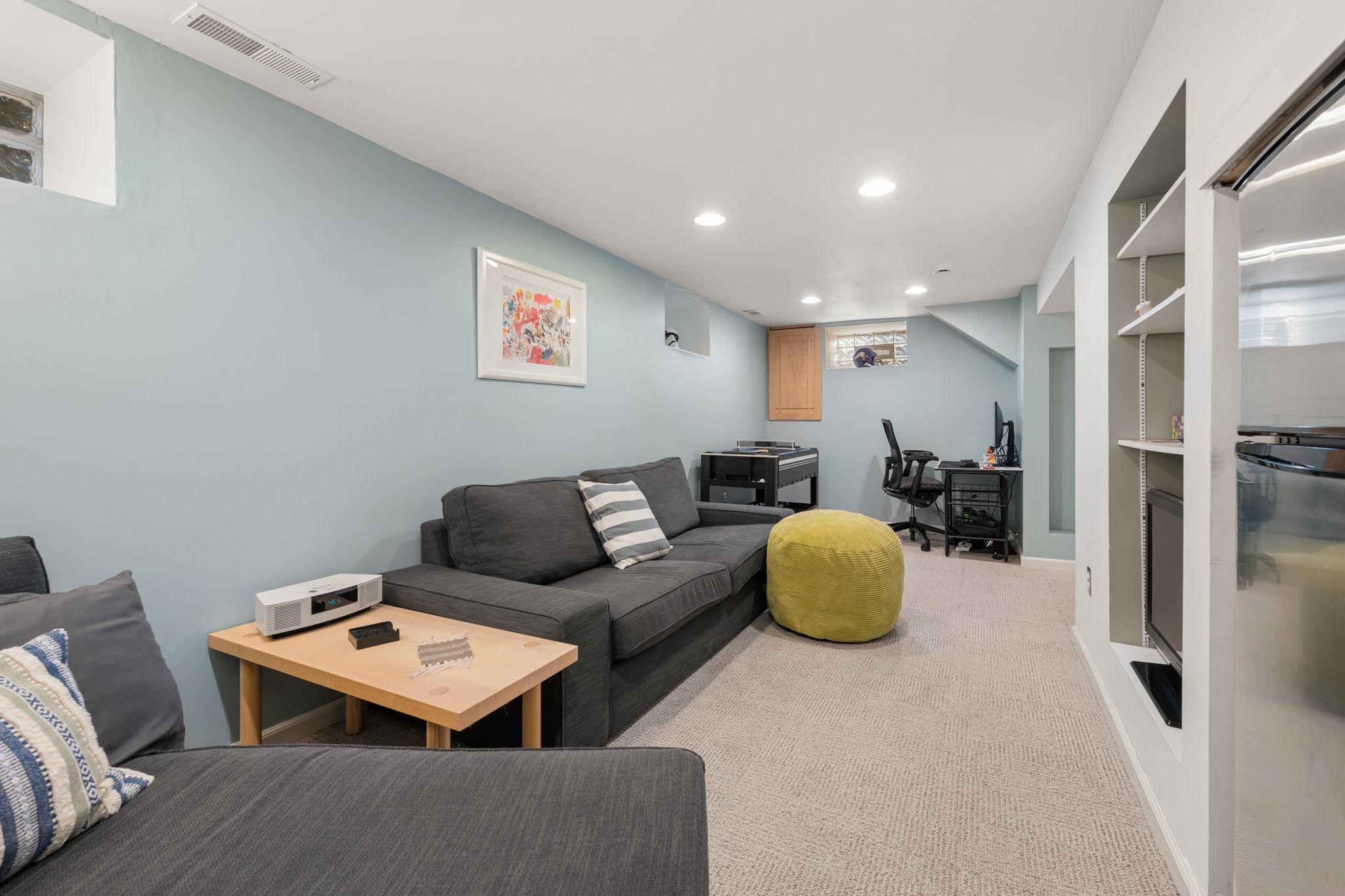 View of Residential at 2410 35th Avenue, Minneapolis MN 55406, Minneapolis (44 of 74) - Mike Wilen | Minnesota Team Real Estate