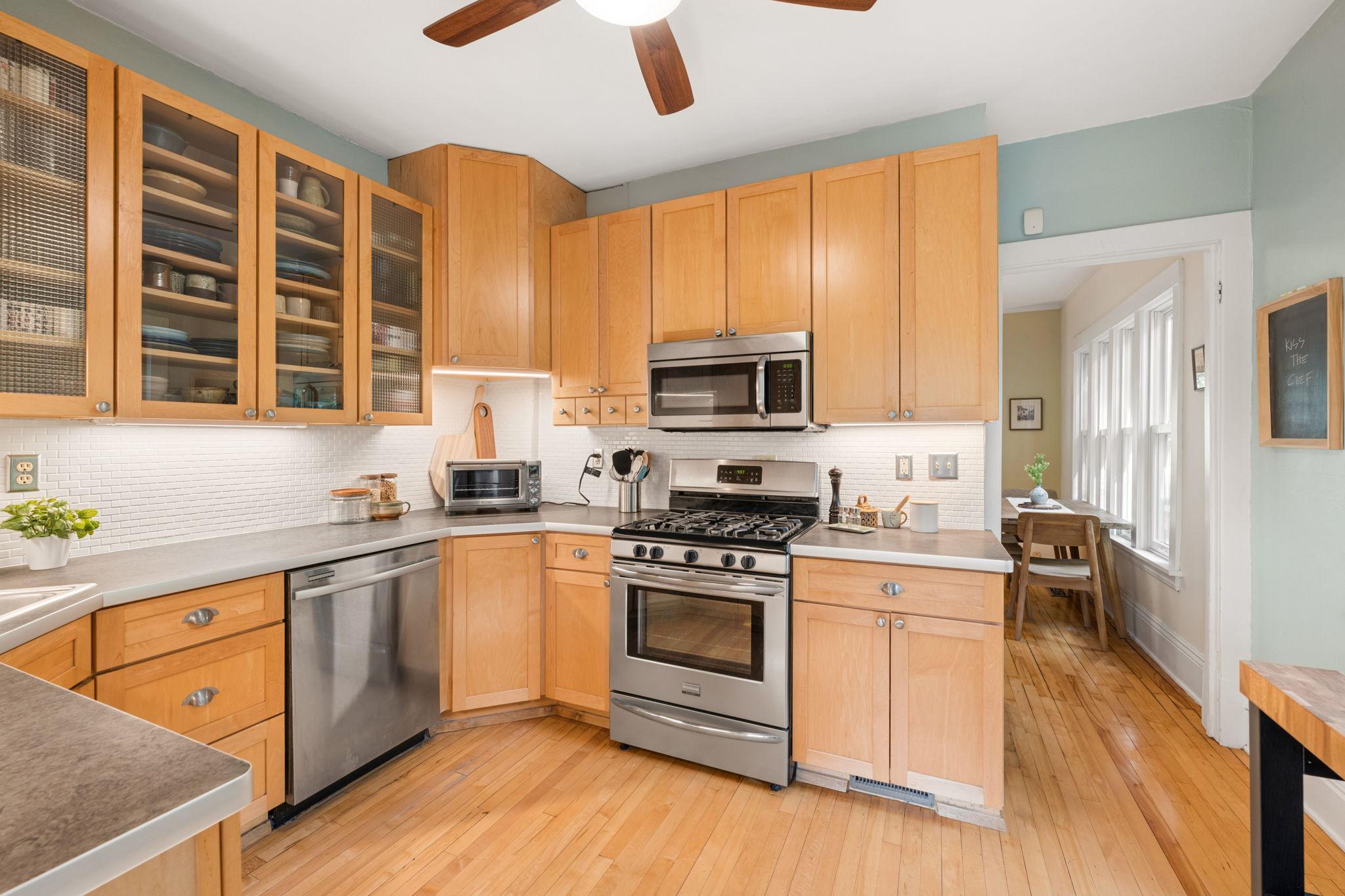 View of Residential at 2410 35th Avenue, Minneapolis MN 55406, Minneapolis (19 of 74) - Mike Wilen | Minnesota Team Real Estate