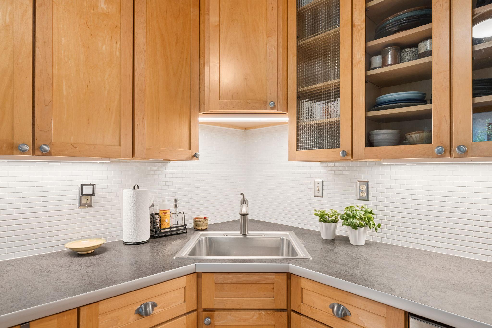 View of Residential at 2410 35th Avenue, Minneapolis MN 55406, Minneapolis (17 of 74) - Mike Wilen | Minnesota Team Real Estate