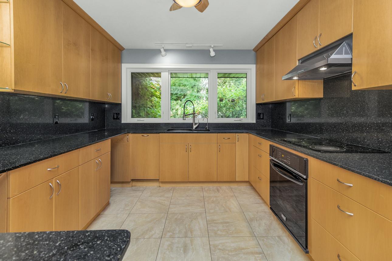 View of Residential at 700 Arbogast Street, Shoreview MN 55126, Shoreview (14 of 70) - Mike Wilen | Minnesota Team Real Estate