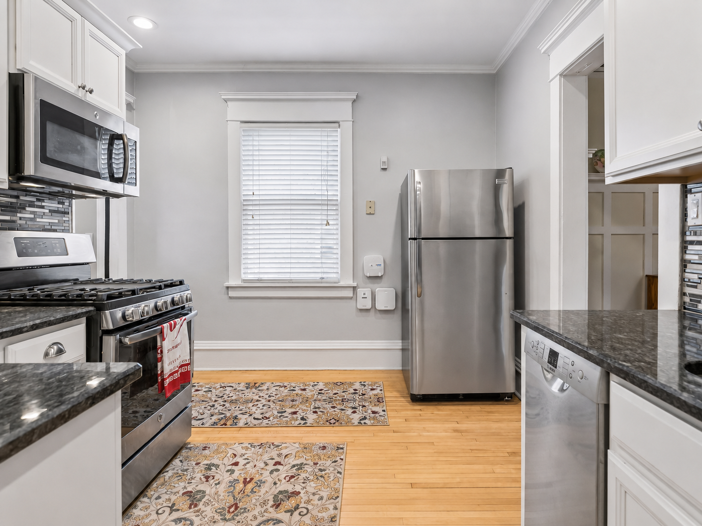 View of Residential at 903 Goodrich Avenue #C, Saint Paul MN 55105, Saint Paul (22 of 42) - Mike Wilen | Minnesota Team Real Estate