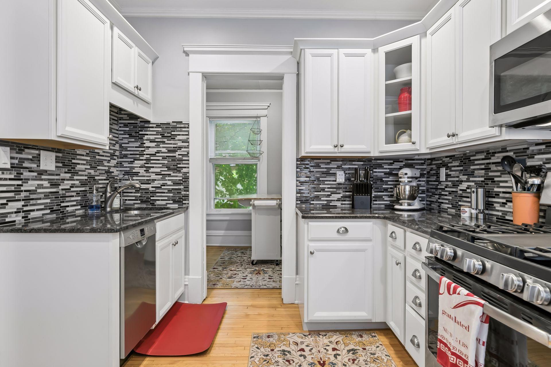View of Residential at 903 Goodrich Avenue #C, Saint Paul MN 55105, Saint Paul (18 of 42) - Mike Wilen | Minnesota Team Real Estate