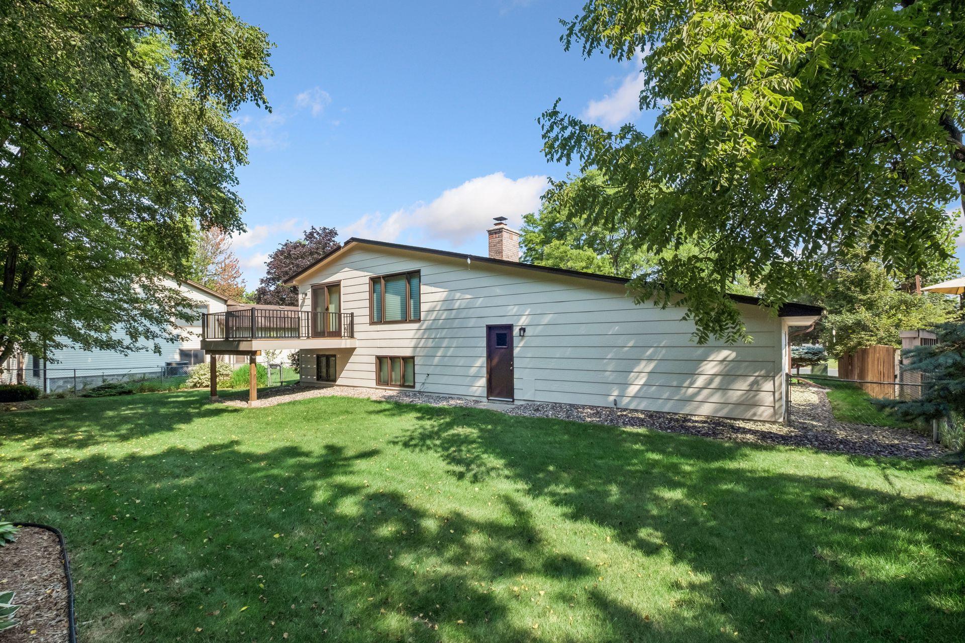 View of Residential at 10342 Rhode Island Circle, Bloomington MN 55438, Bloomington (23 of 47) - Mike Wilen | Minnesota Team Real Estate