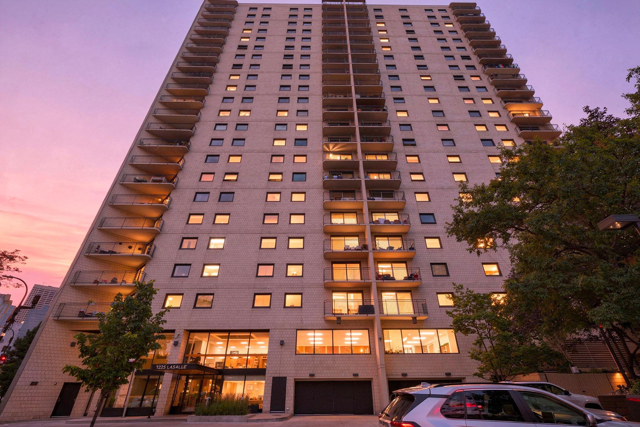 View of Residential at 1225 Lasalle Avenue #1502, Minneapolis MN 55403, Minneapolis (27 of 61) - Mike Wilen | Minnesota Team Real Estate