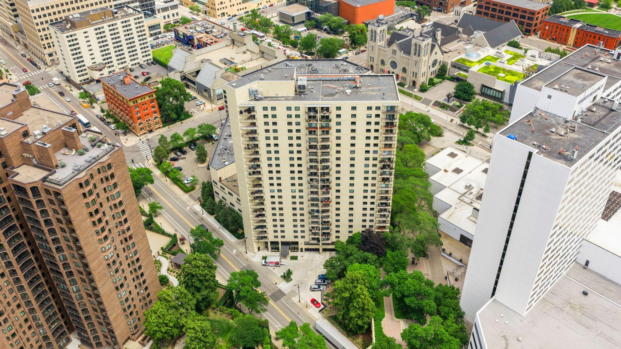 View of Residential at 1225 Lasalle Avenue #1502, Minneapolis MN 55403, Minneapolis (28 of 61) - Mike Wilen | Minnesota Team Real Estate