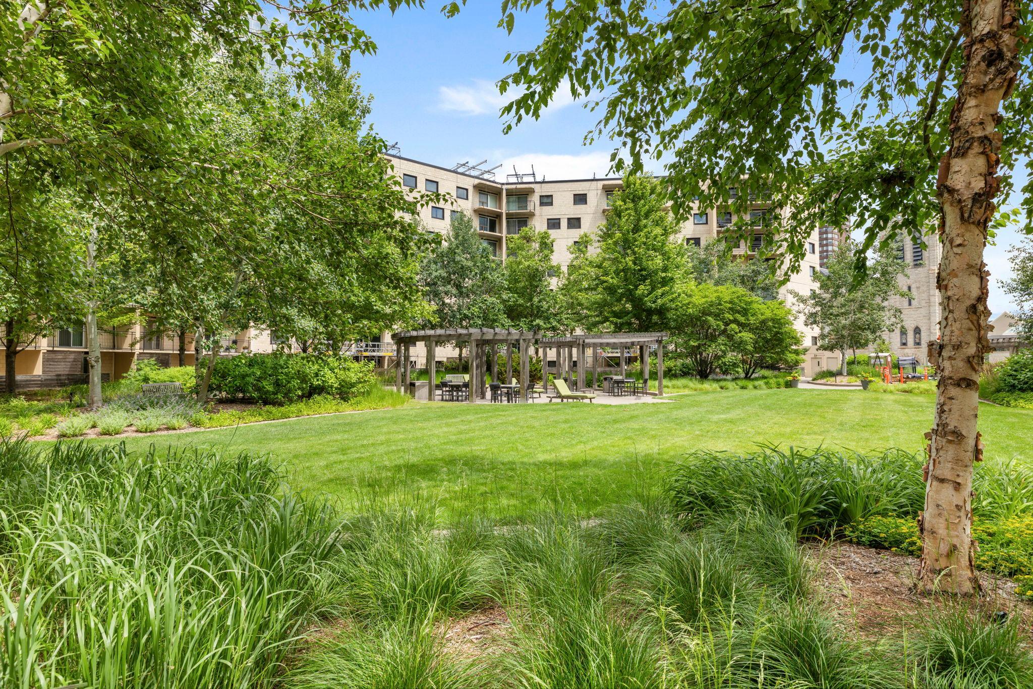 View of Residential at 1225 Lasalle Avenue #1502, Minneapolis MN 55403, Minneapolis (53 of 61) - Mike Wilen | Minnesota Team Real Estate
