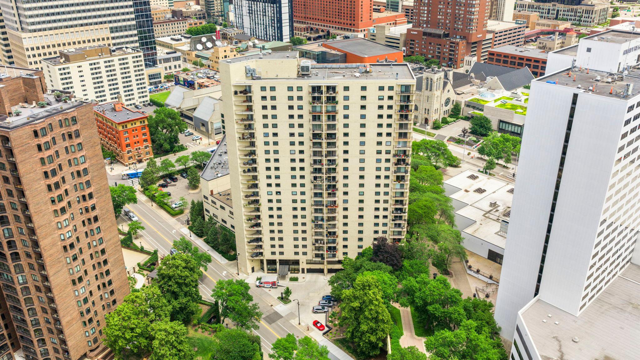 View of Residential at 1225 Lasalle Avenue #1502, Minneapolis MN 55403, Minneapolis (54 of 61) - Mike Wilen | Minnesota Team Real Estate