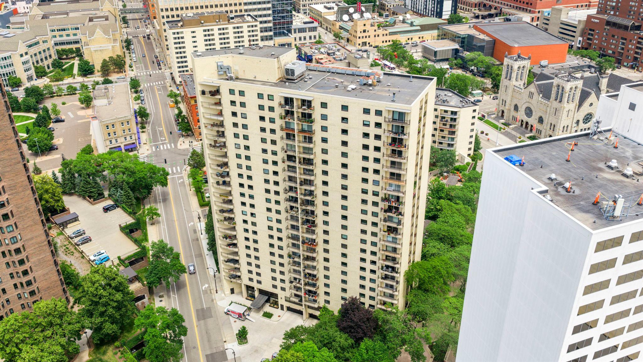View of Residential at 1225 Lasalle Avenue #1502, Minneapolis MN 55403, Minneapolis (57 of 61) - Mike Wilen | Minnesota Team Real Estate