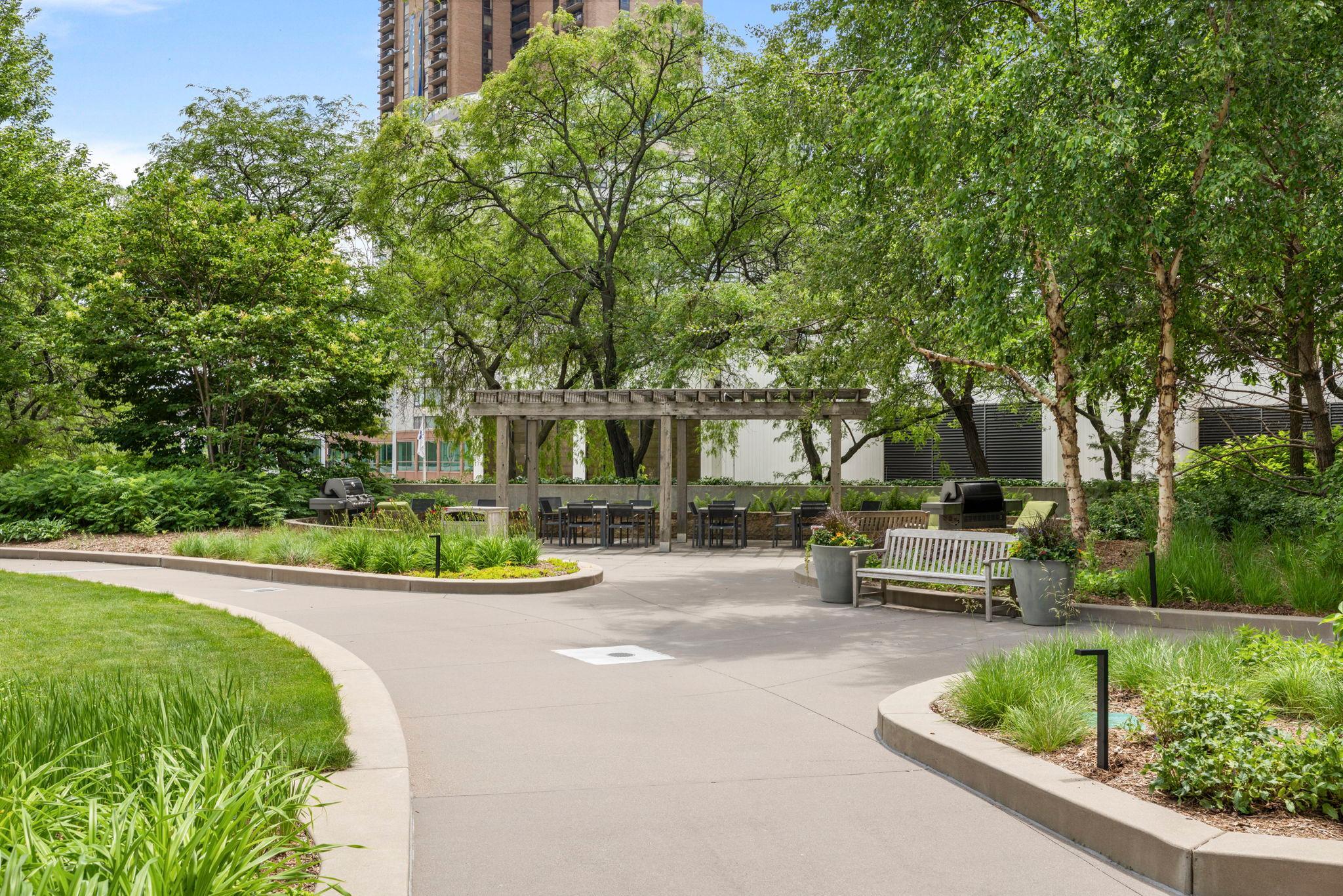 View of Residential at 1225 Lasalle Avenue #1502, Minneapolis MN 55403, Minneapolis (58 of 61) - Mike Wilen | Minnesota Team Real Estate
