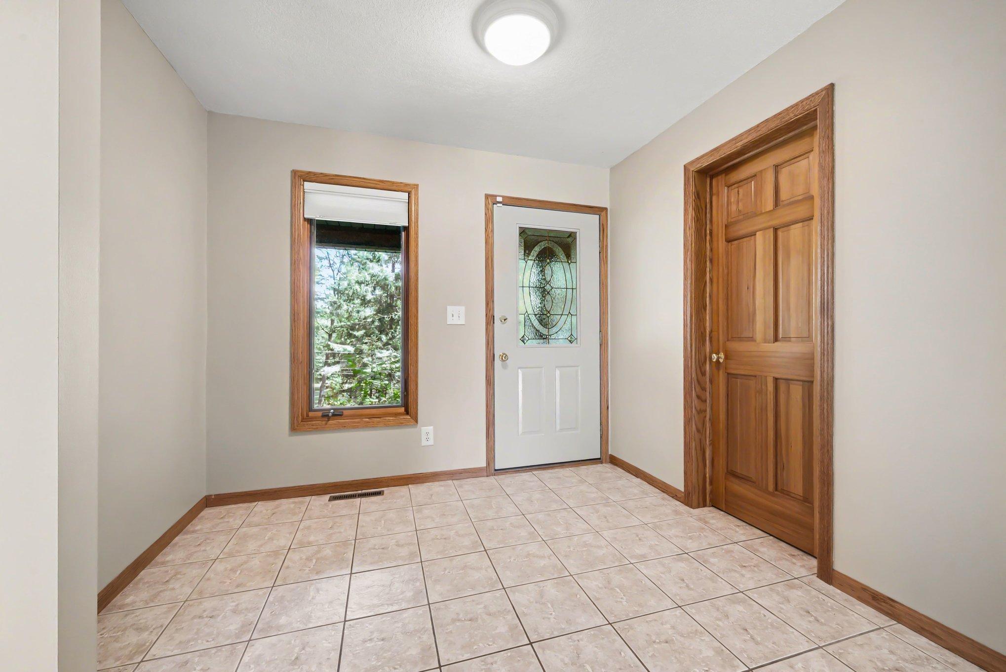 View of Residential at 2430 Larpenteur Avenue, Maplewood MN 55109, Maplewood (19 of 43) - Mike Wilen | Minnesota Team Real Estate