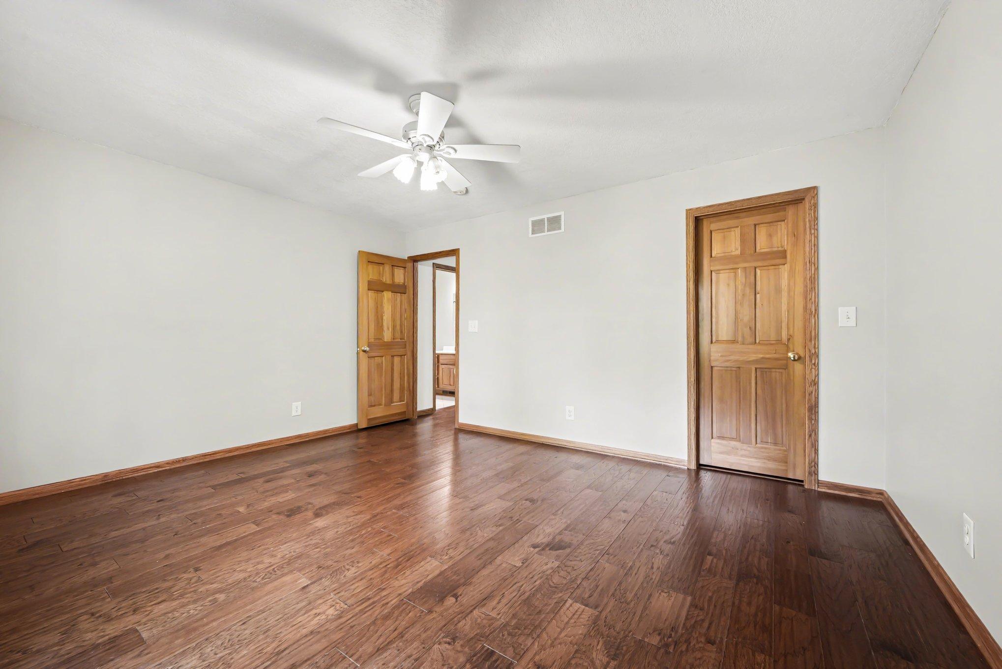 View of Residential at 2430 Larpenteur Avenue, Maplewood MN 55109, Maplewood (26 of 43) - Mike Wilen | Minnesota Team Real Estate