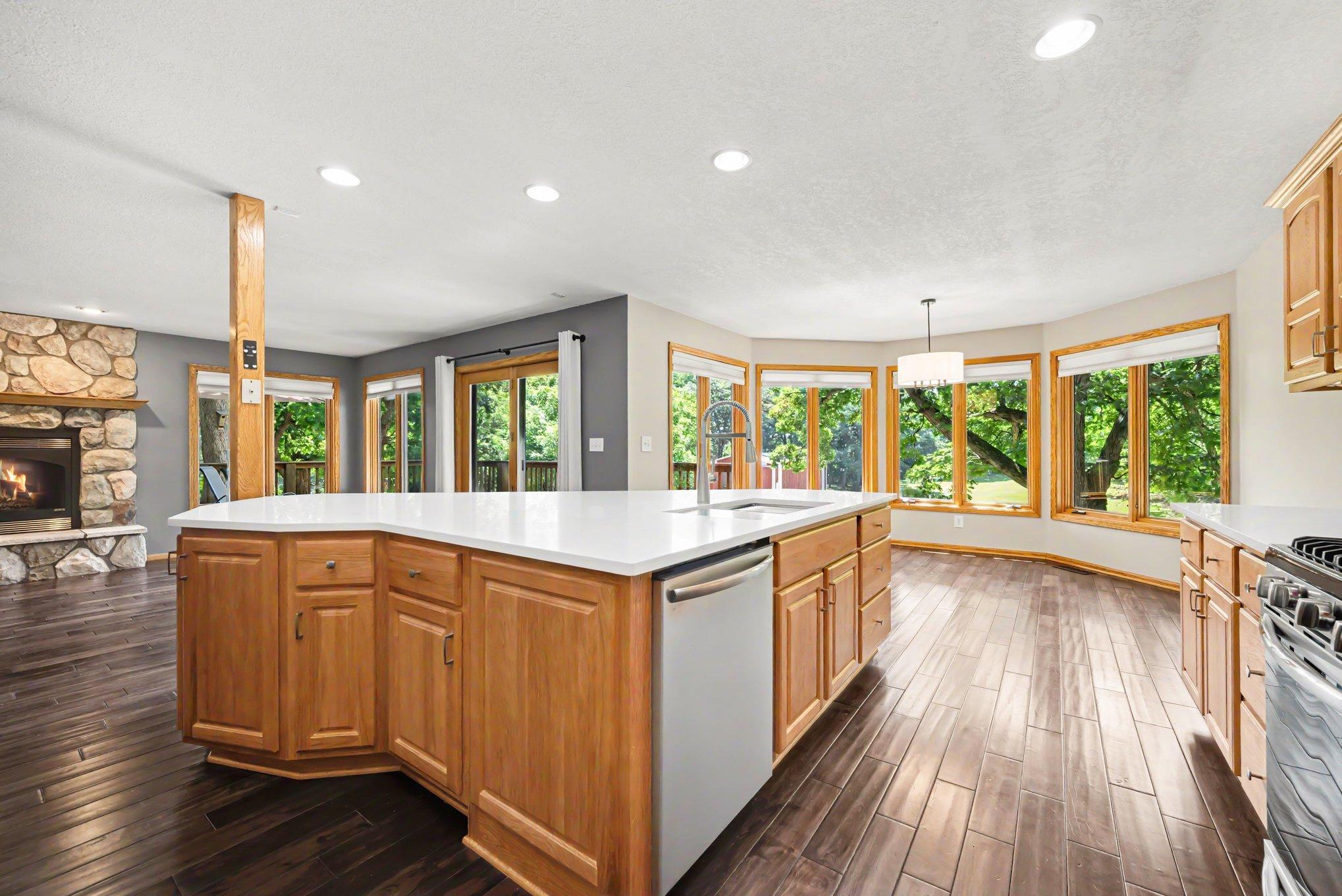 View of Residential at 2430 Larpenteur Avenue, Maplewood MN 55109, Maplewood (8 of 43) - Mike Wilen | Minnesota Team Real Estate