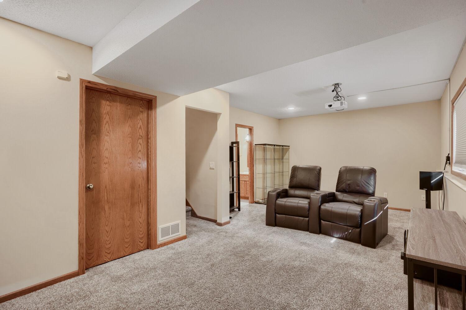 View of Residential at 14809 Endicott Way, Apple Valley MN 55124, Apple Valley (9 of 16) - Mike Wilen | Minnesota Team Real Estate