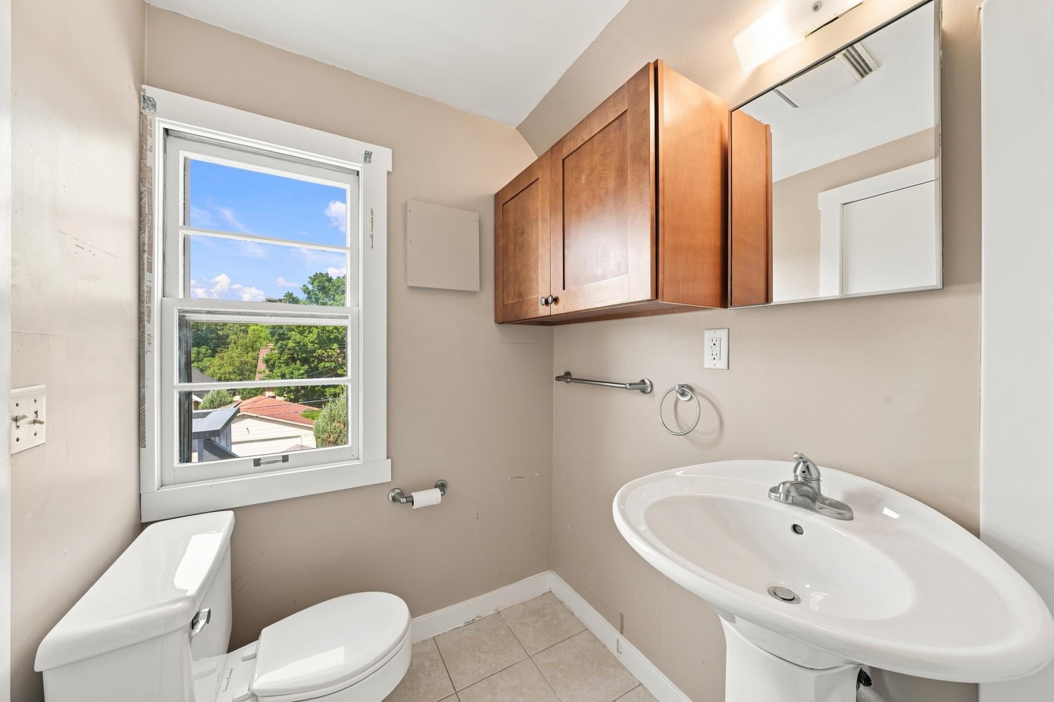 View of Residential Income at 3740 Bryant Avenue, Minneapolis MN 55409, Minneapolis (47 of 62) - Mike Wilen | Minnesota Team Real Estate