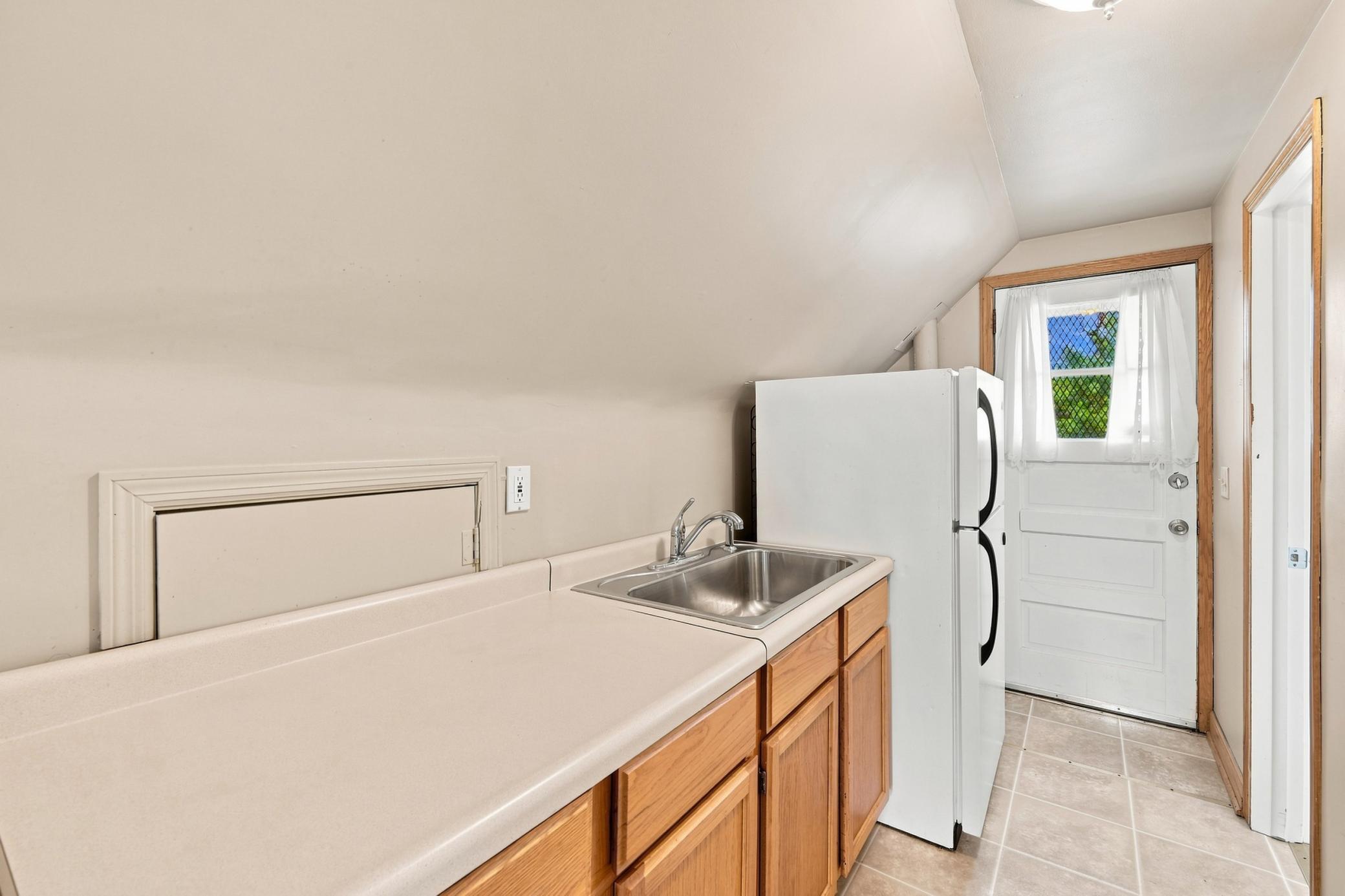 View of Residential Income at 3740 Bryant Avenue, Minneapolis MN 55409, Minneapolis (44 of 62) - Mike Wilen | Minnesota Team Real Estate