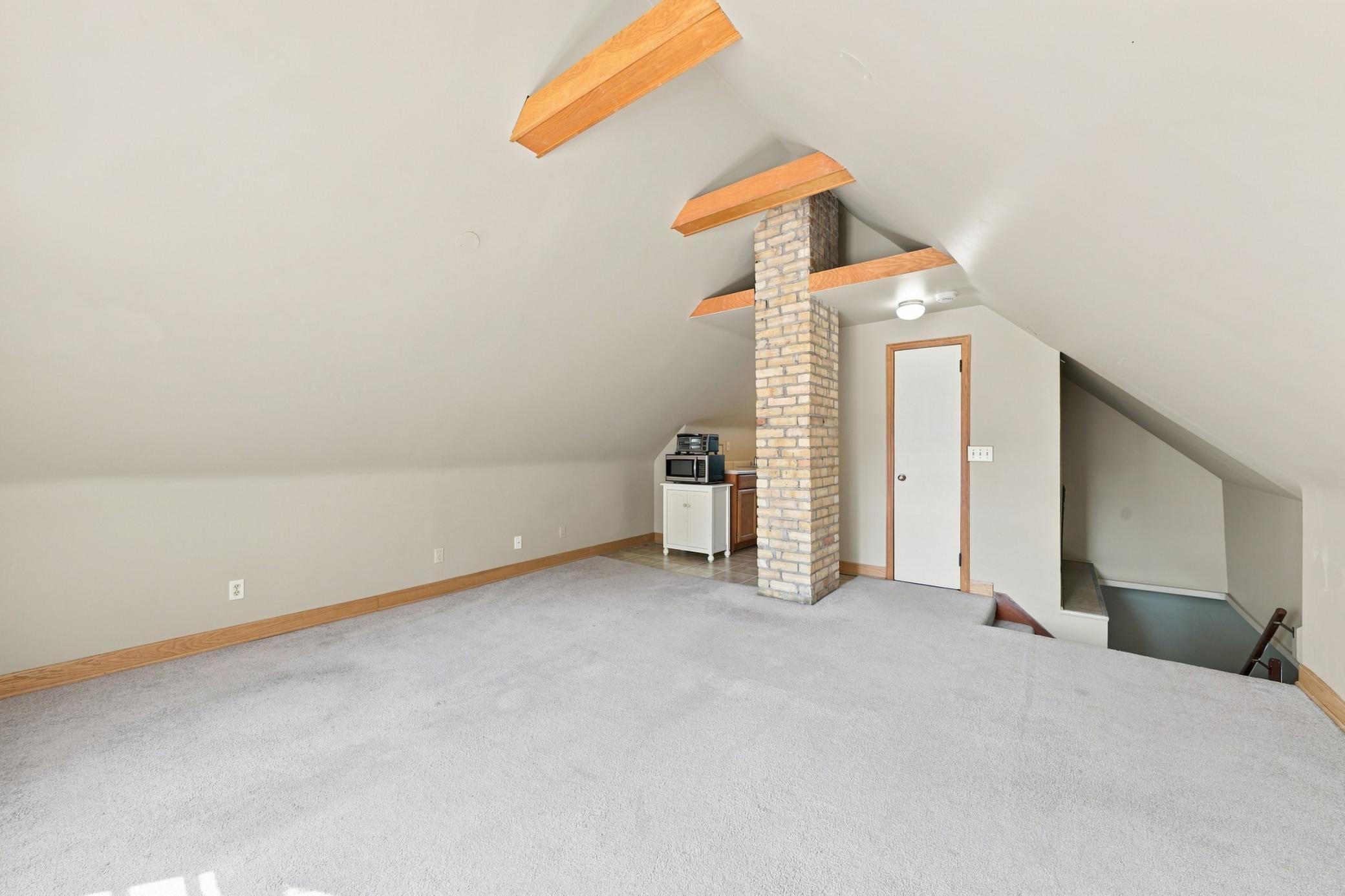 View of Residential Income at 3740 Bryant Avenue, Minneapolis MN 55409, Minneapolis (39 of 62) - Mike Wilen | Minnesota Team Real Estate