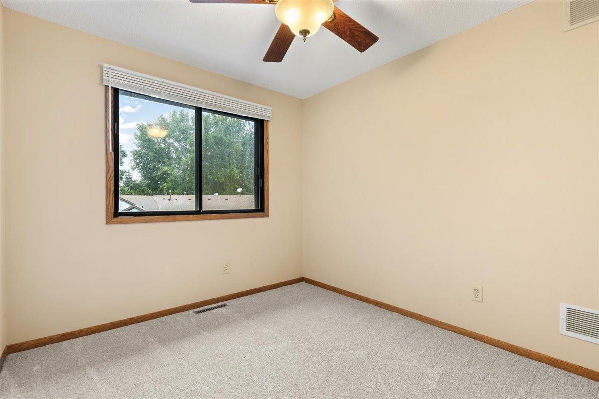 View of Residential at 566 Donegal Circle, Shoreview MN 55126, Shoreview (23 of 42) - Mike Wilen | Minnesota Team Real Estate