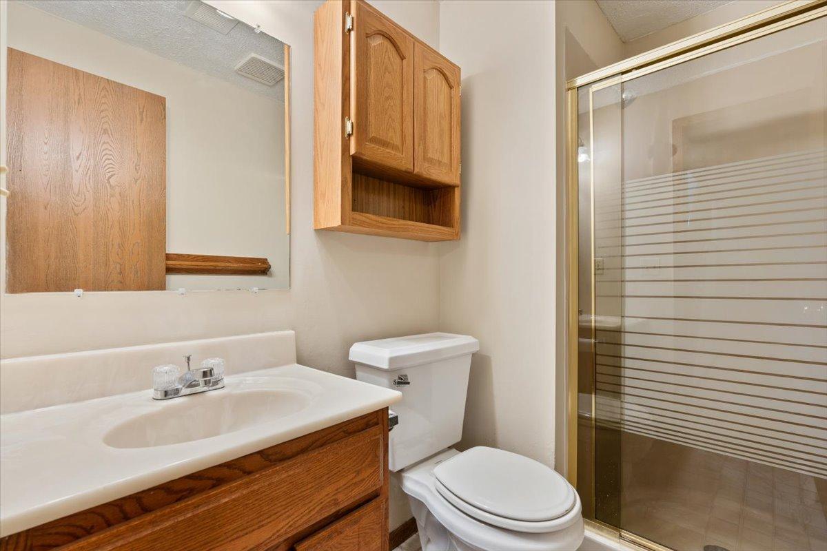 View of Residential at 566 Donegal Circle, Shoreview MN 55126, Shoreview (36 of 42) - Mike Wilen | Minnesota Team Real Estate