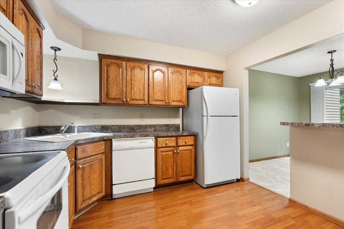 View of Residential at 566 Donegal Circle, Shoreview MN 55126, Shoreview (17 of 42) - Mike Wilen | Minnesota Team Real Estate