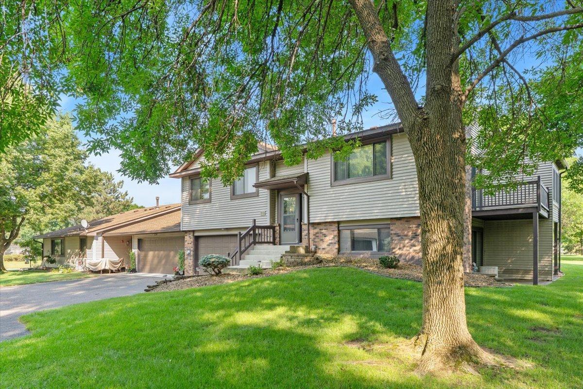 View of Residential at 566 Donegal Circle, Shoreview MN 55126, Shoreview (4 of 42) - Mike Wilen | Minnesota Team Real Estate