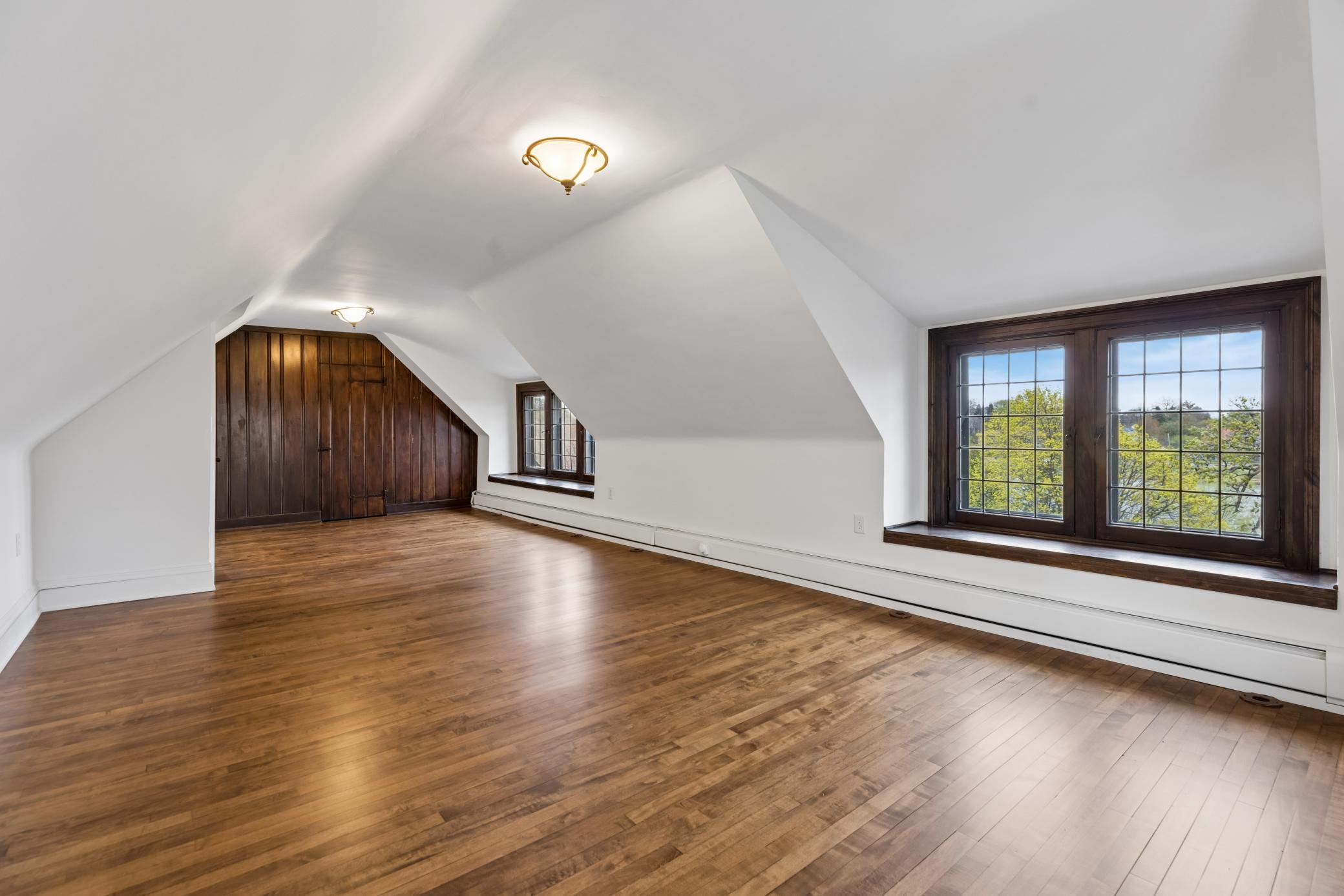 View of Residential at 2204 Lake Of The Isles Parkway, Minneapolis MN 55405, Minneapolis (31 of 55) - Mike Wilen | Minnesota Team Real Estate