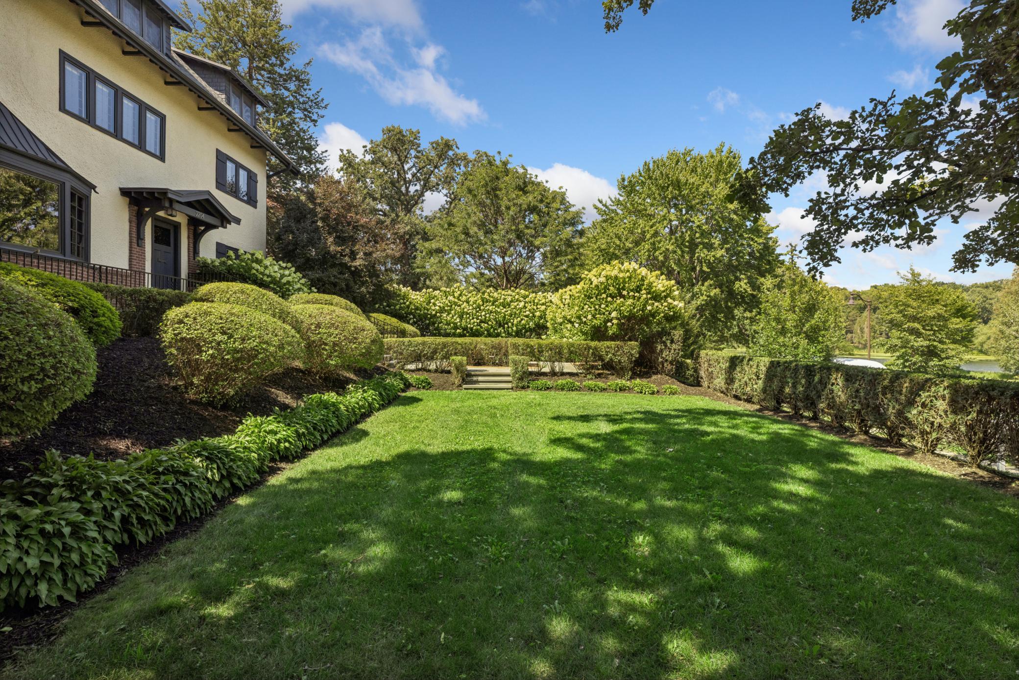 View of Residential at 2204 Lake Of The Isles Parkway, Minneapolis MN 55405, Minneapolis (46 of 55) - Mike Wilen | Minnesota Team Real Estate
