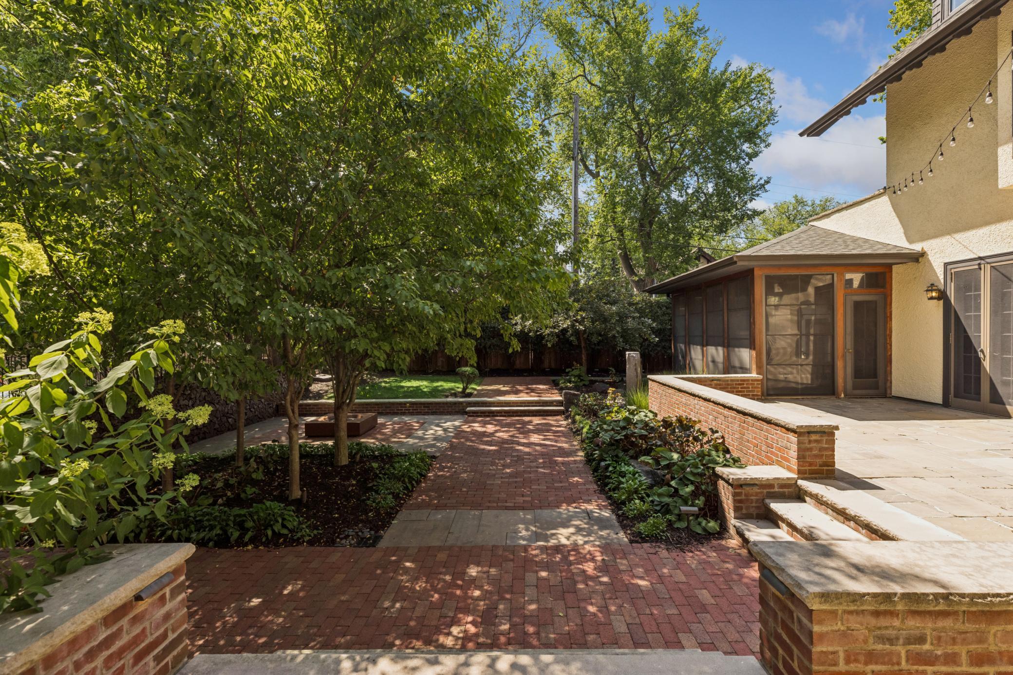 View of Residential at 2204 Lake Of The Isles Parkway, Minneapolis MN 55405, Minneapolis (48 of 55) - Mike Wilen | Minnesota Team Real Estate