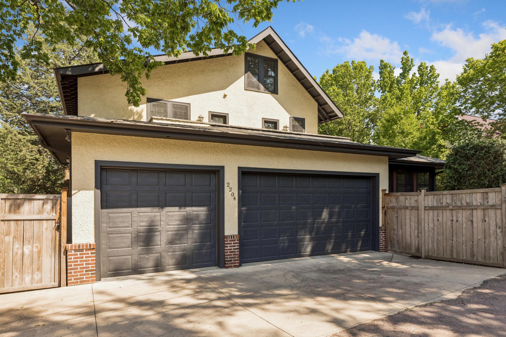 View of Residential at 2204 Lake Of The Isles Parkway, Minneapolis MN 55405, Minneapolis (53 of 55) - Mike Wilen | Minnesota Team Real Estate