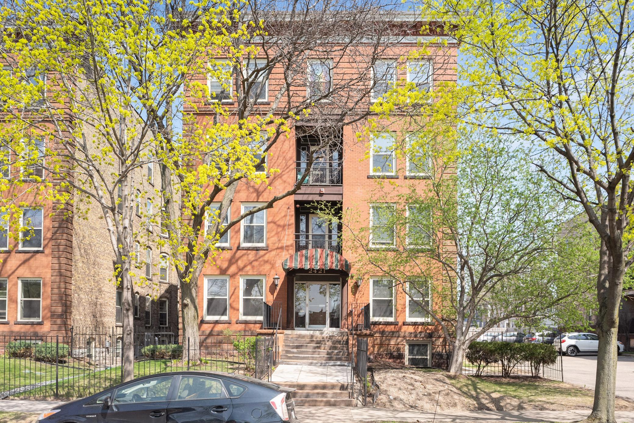 View of Residential at 2421 Emerson Avenue #107, Minneapolis MN 55405, Minneapolis (31 of 31) - Mike Wilen | Minnesota Team Real Estate