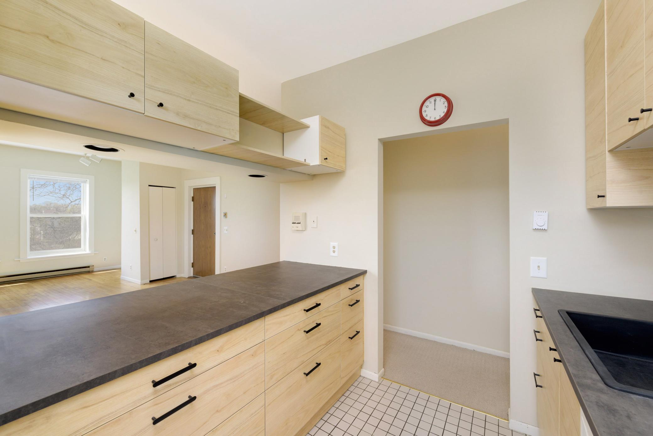 View of Residential at 2421 Emerson Avenue #107, Minneapolis MN 55405, Minneapolis (24 of 31) - Mike Wilen | Minnesota Team Real Estate