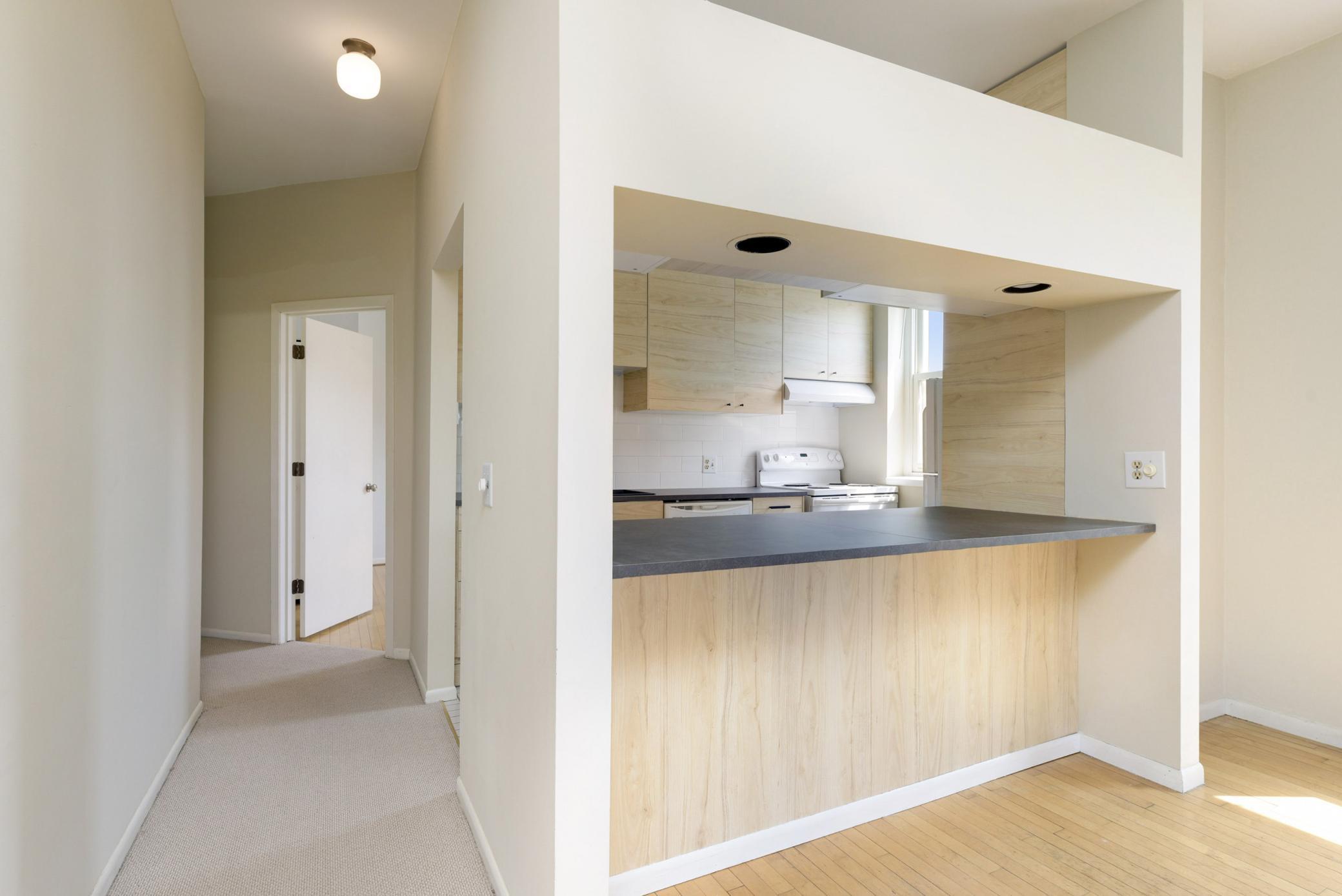 View of Residential at 2421 Emerson Avenue #107, Minneapolis MN 55405, Minneapolis (23 of 31) - Mike Wilen | Minnesota Team Real Estate