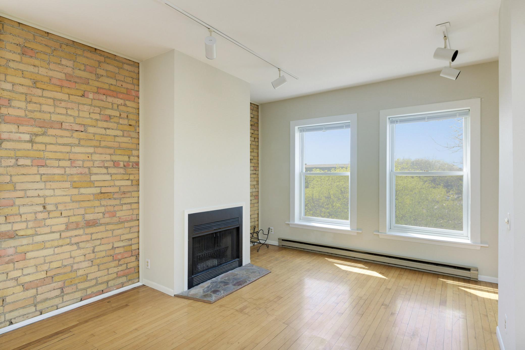 View of Residential at 2421 Emerson Avenue #107, Minneapolis MN 55405, Minneapolis (20 of 31) - Mike Wilen | Minnesota Team Real Estate
