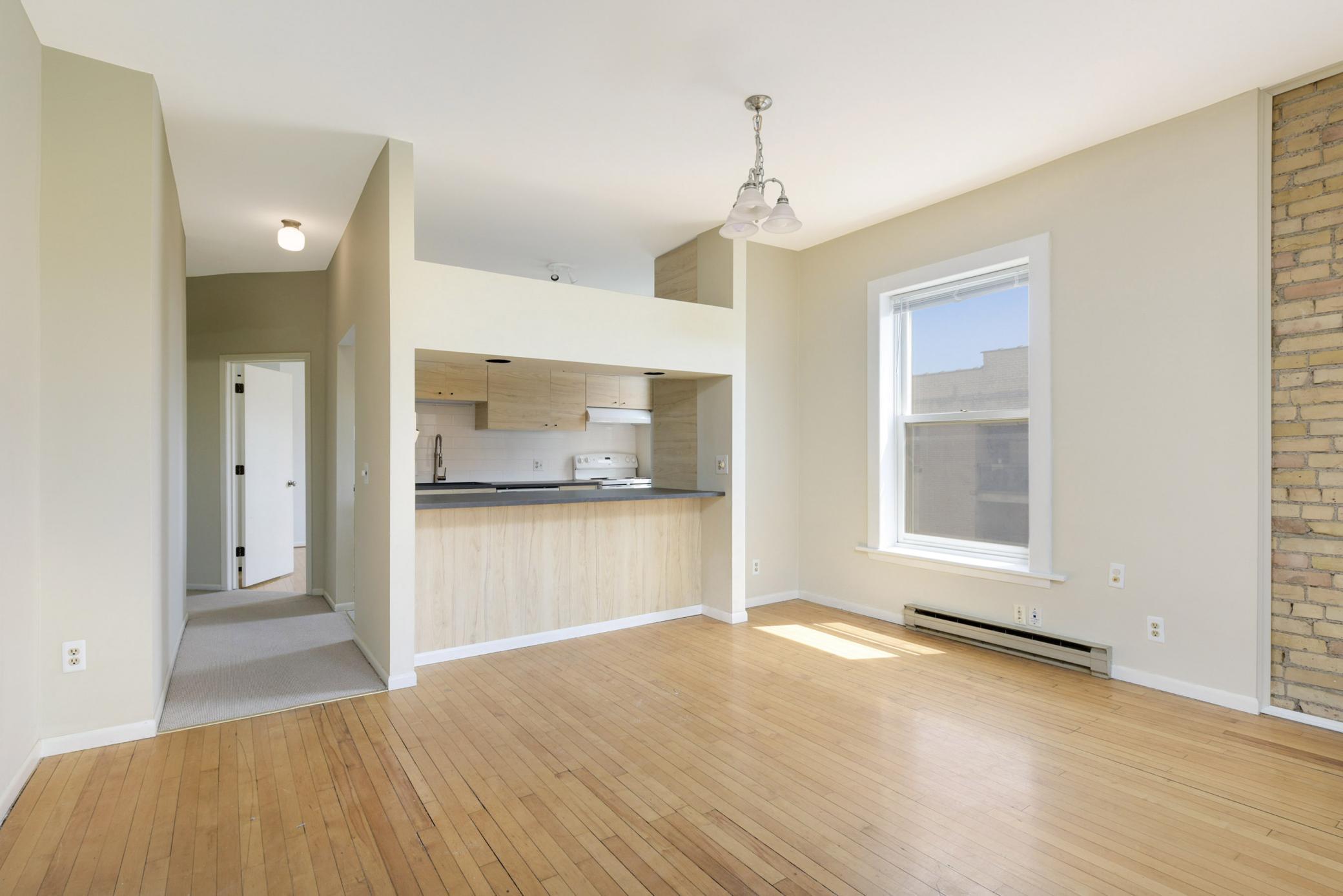 View of Residential at 2421 Emerson Avenue #107, Minneapolis MN 55405, Minneapolis (19 of 31) - Mike Wilen | Minnesota Team Real Estate