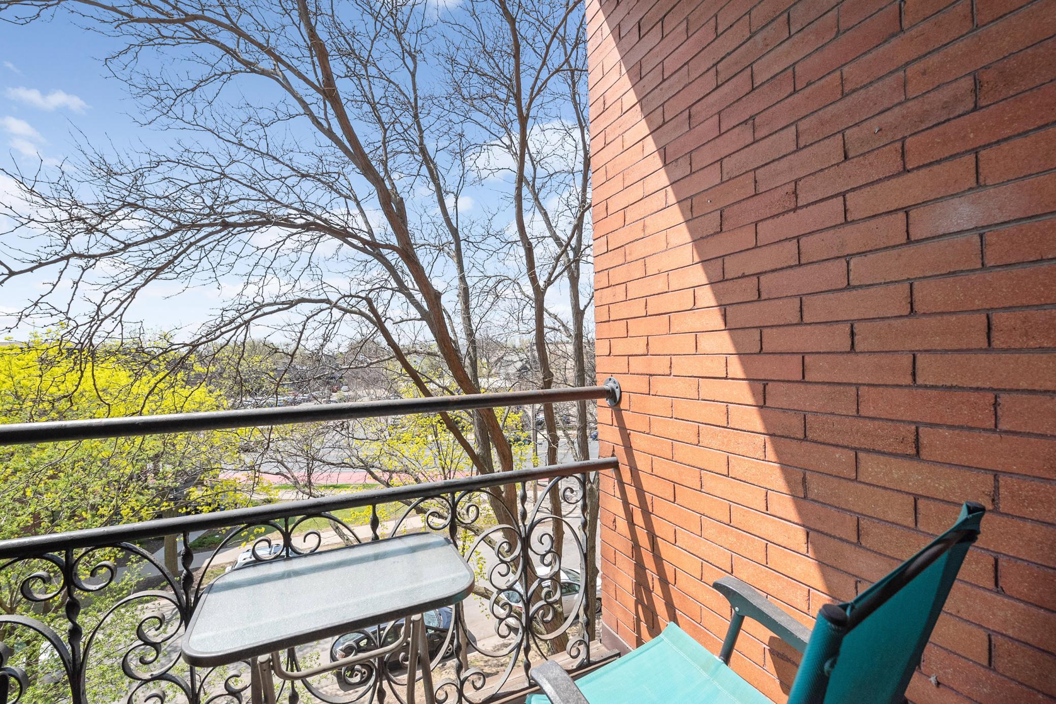 View of Residential at 2421 Emerson Avenue #107, Minneapolis MN 55405, Minneapolis (13 of 31) - Mike Wilen | Minnesota Team Real Estate