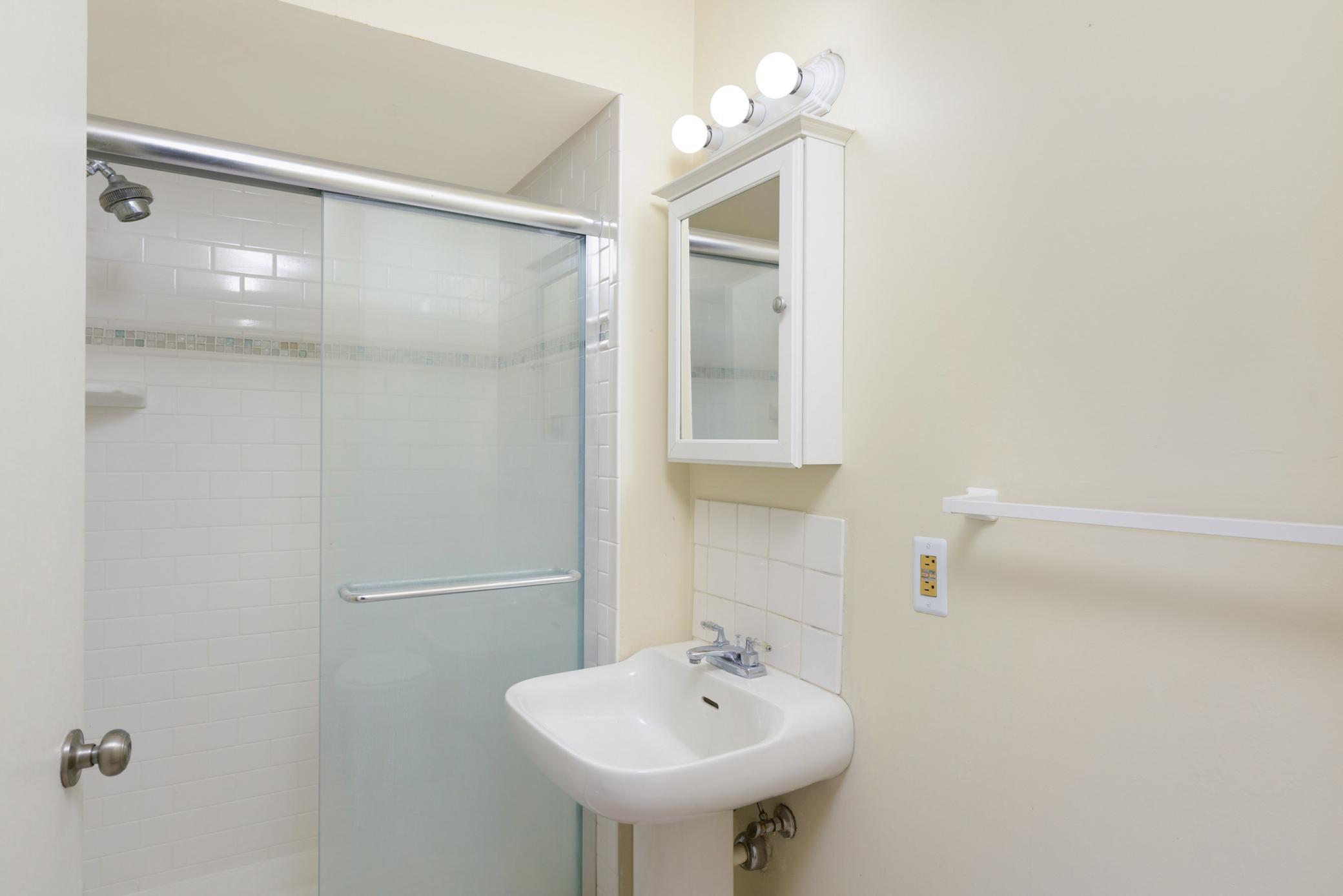 View of Residential at 2421 Emerson Avenue #107, Minneapolis MN 55405, Minneapolis (9 of 31) - Mike Wilen | Minnesota Team Real Estate