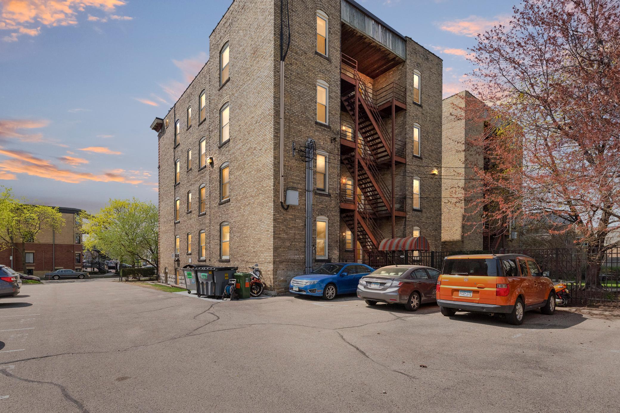 View of Residential at 2421 Emerson Avenue #107, Minneapolis MN 55405, Minneapolis (2 of 31) - Mike Wilen | Minnesota Team Real Estate
