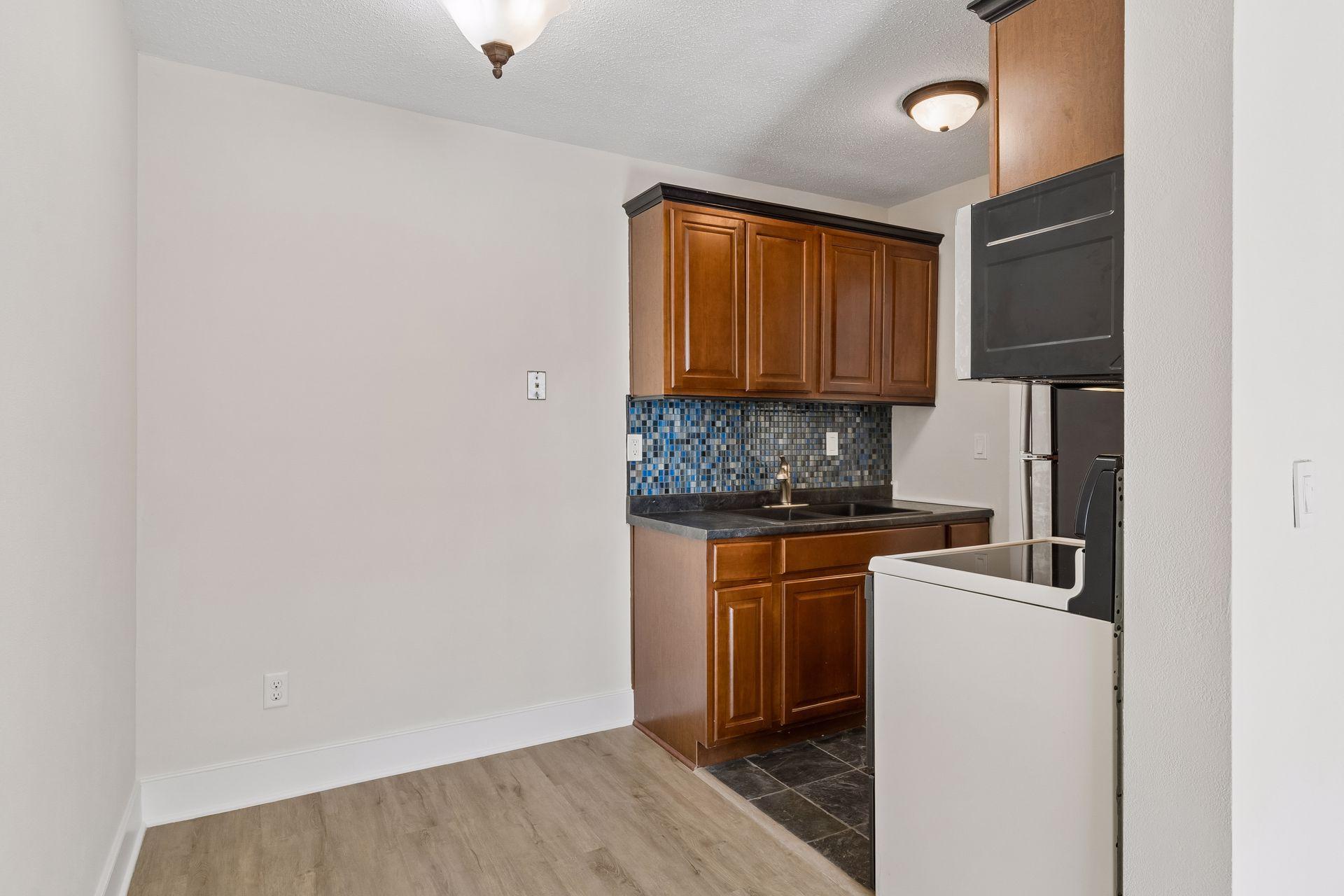 View of Residential at 2212 Aldrich Avenue #102, Minneapolis MN 55405, Minneapolis (6 of 19) - Mike Wilen | Minnesota Team Real Estate